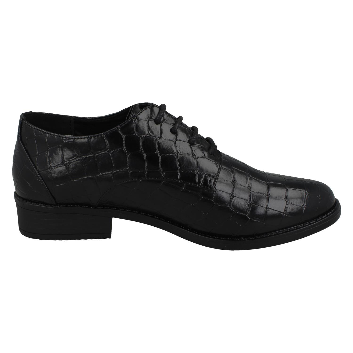 Zapato con cordones para dama - Imagen 5 de 9