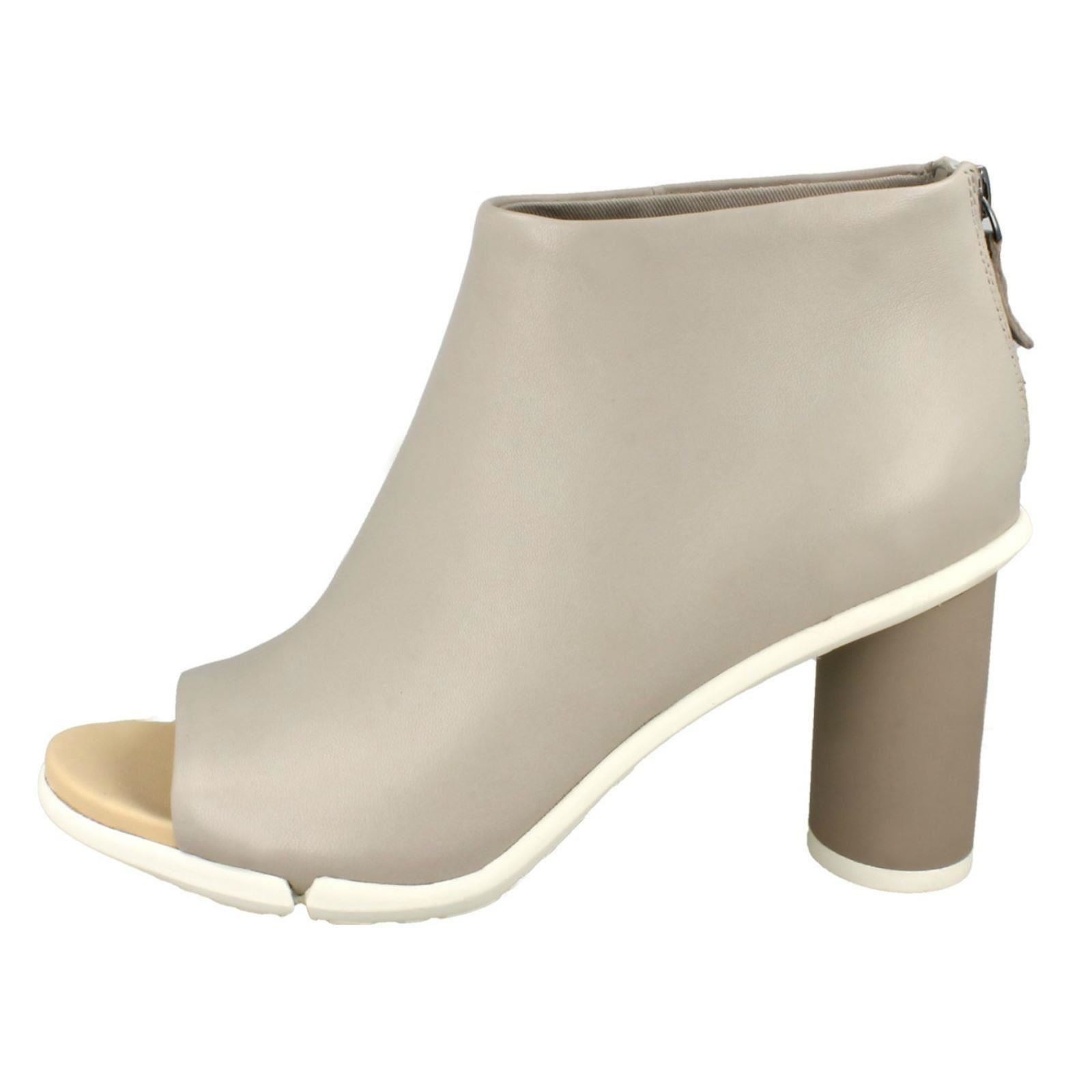 Damas Clarks Imali Peonía Peonía Peonía Peep Toe botas 8d6d35 Damas Clarks Imali Peonía Peonía Peonía Peep Toe botas 8d6d35