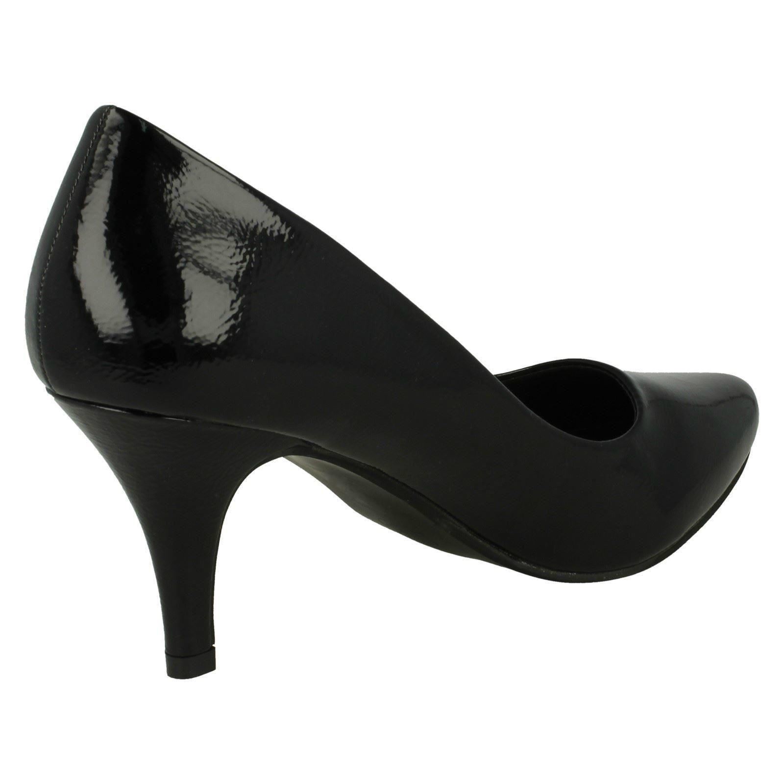 Ladies Spot On Smart Slip On Heeled Synthetic Patent Court Shoes F9R905 - Picture 6 of 19