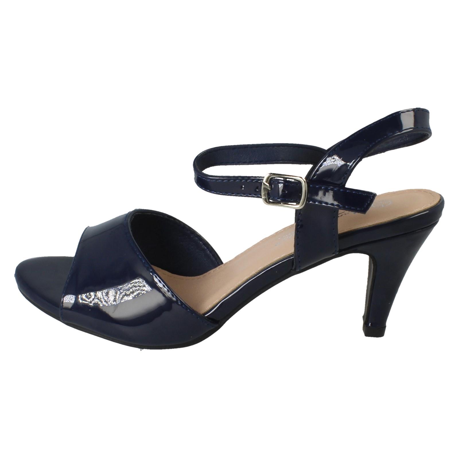 Sandalias de tacón formales de ajuste ancho con cierre de hebilla Anne Michelle para dama "F1R2114" - Imagen 39 de 46