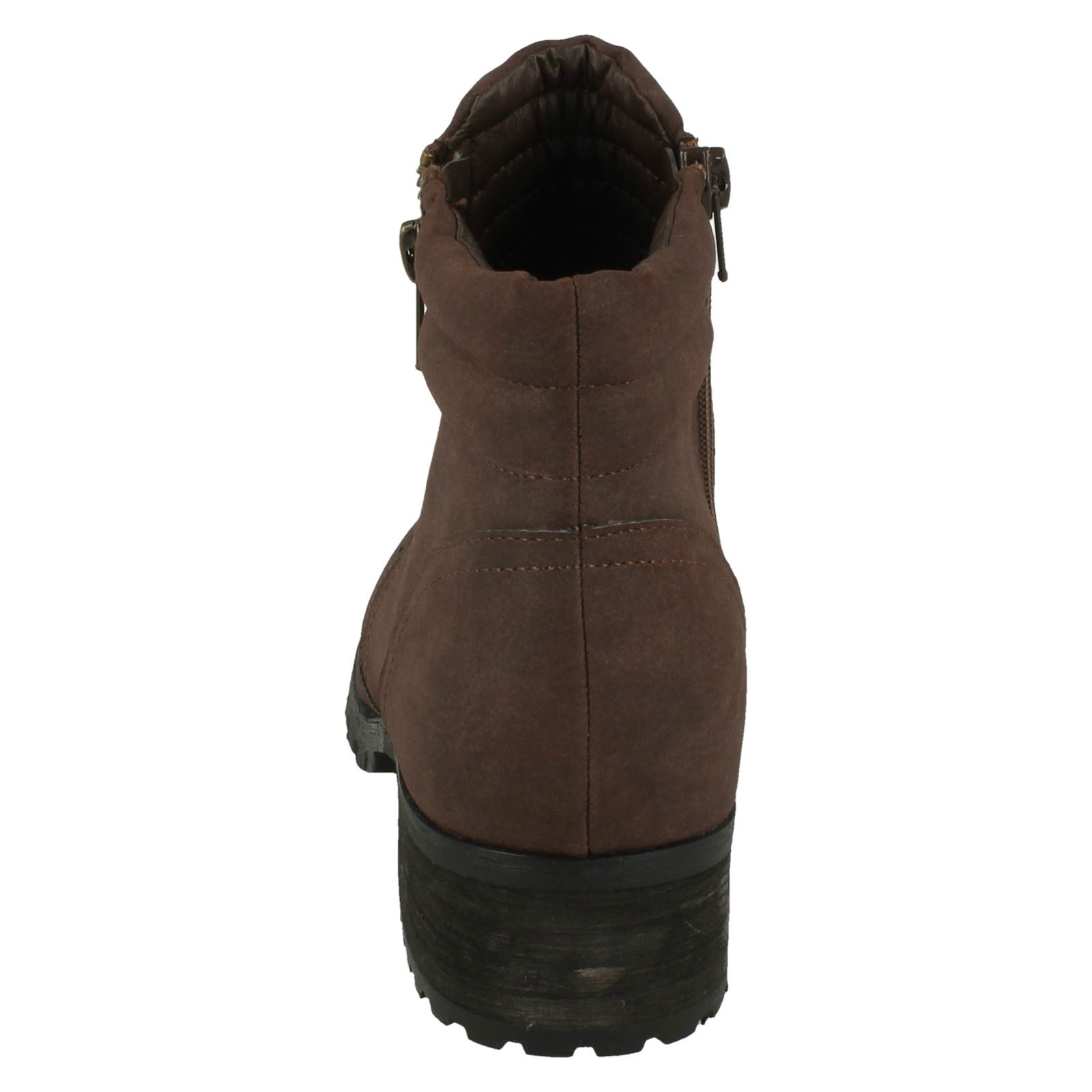 Ladies Spot On Chunky Ankle 'Boots' - Picture 14 of 19