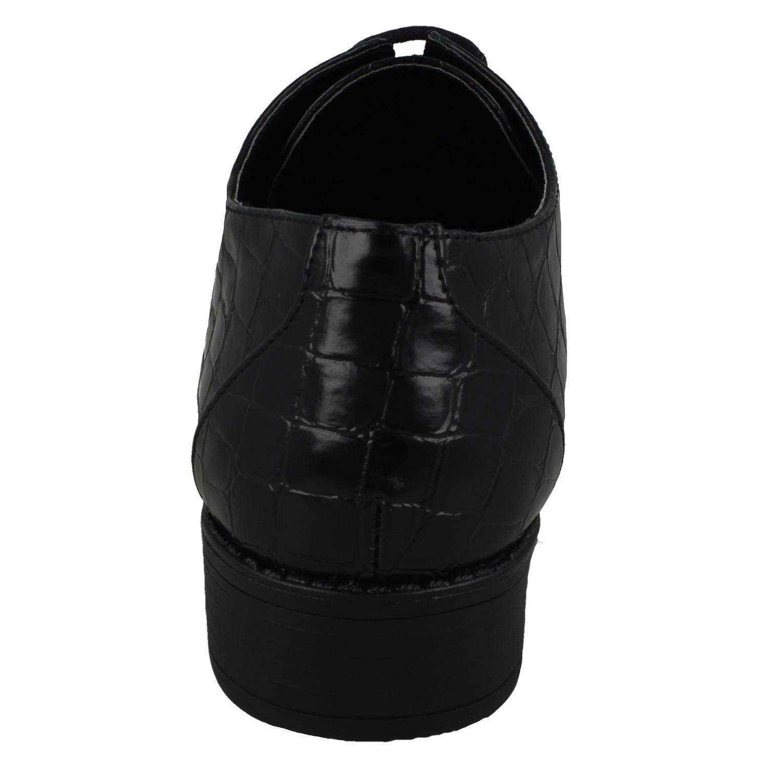 Zapato con cordones para dama - Imagen 4 de 9