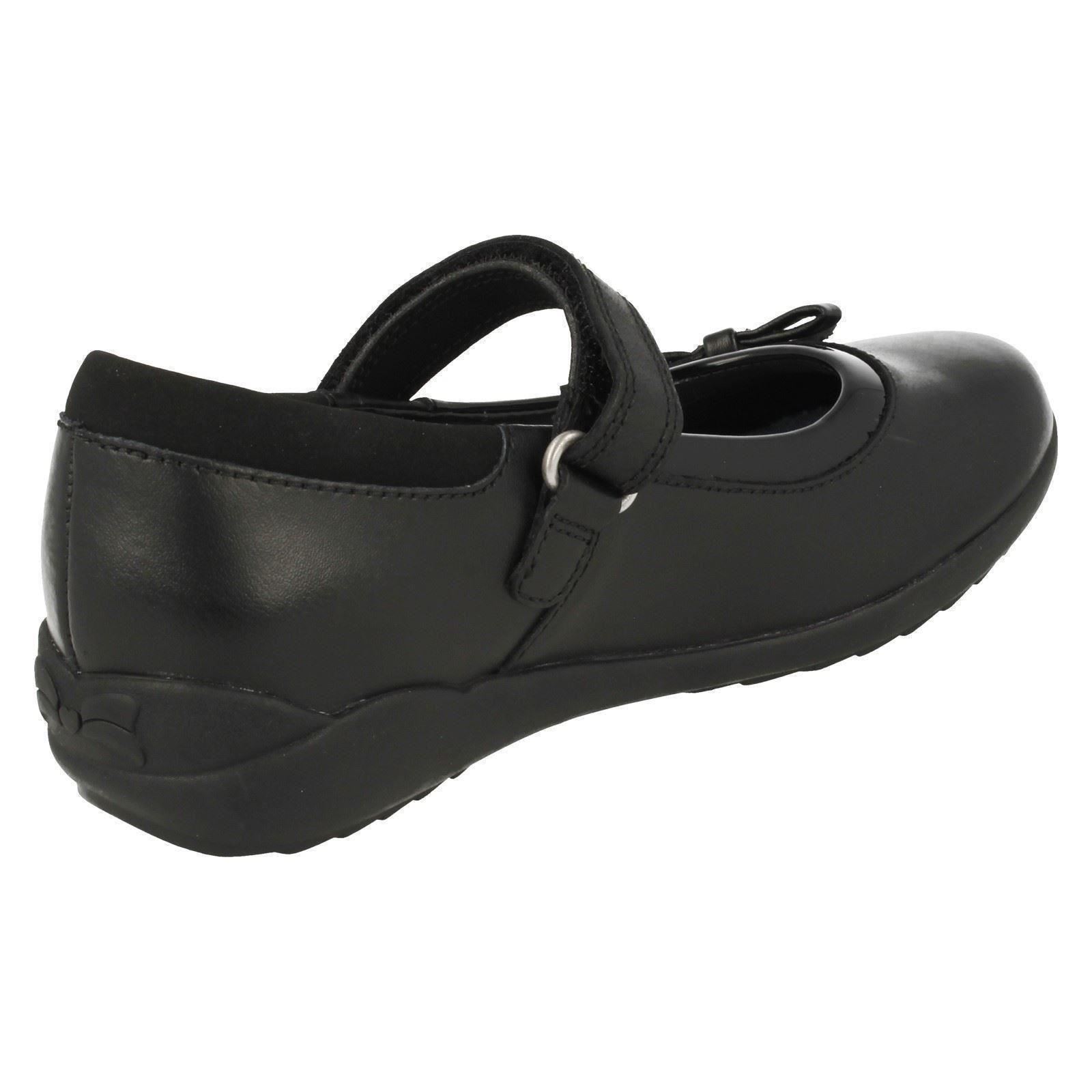 'Junior Girls Clarks' Rounded Toe School Shoes with Hidden Toys Ting