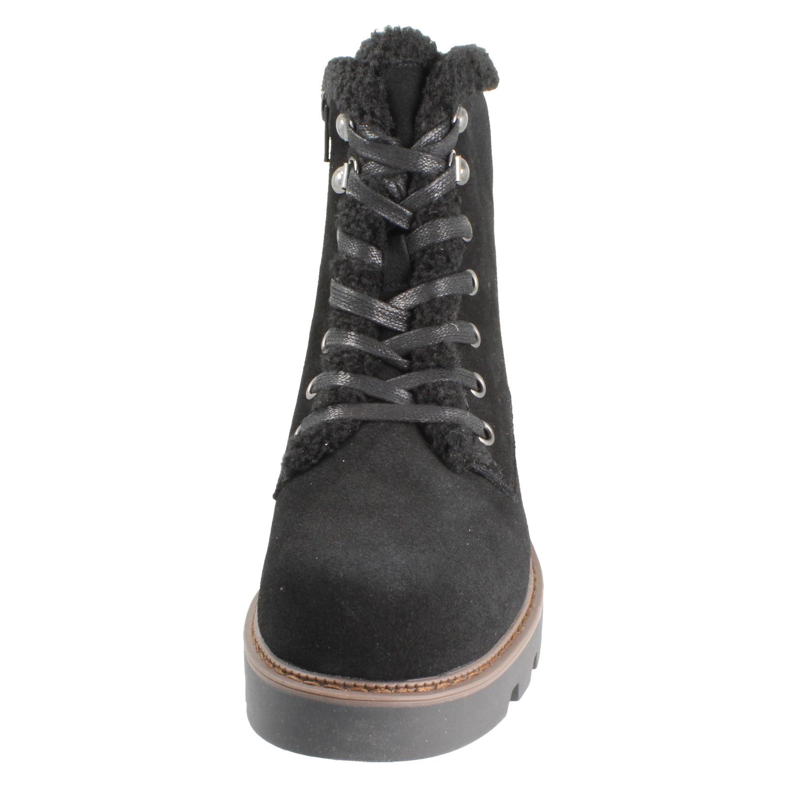 Mujer Hush Puppies Ante Resistente Al Agua Caliente Botines 3CM Tacón Aurelia - Picture 9 of 10