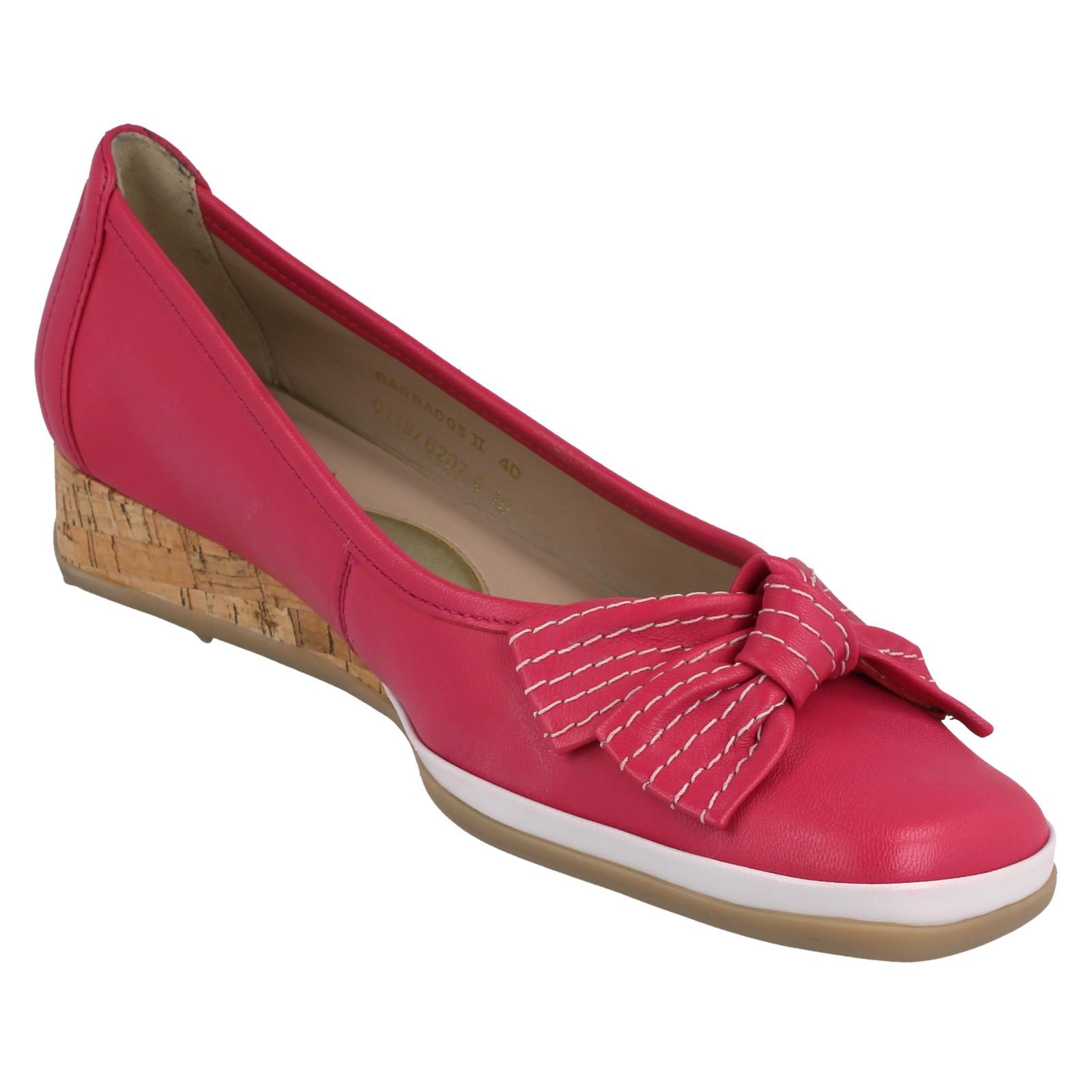 Zapato de tacón de cuña pequeño de cuero Van-Dal para dama Barbados II - Imagen 10 de 19