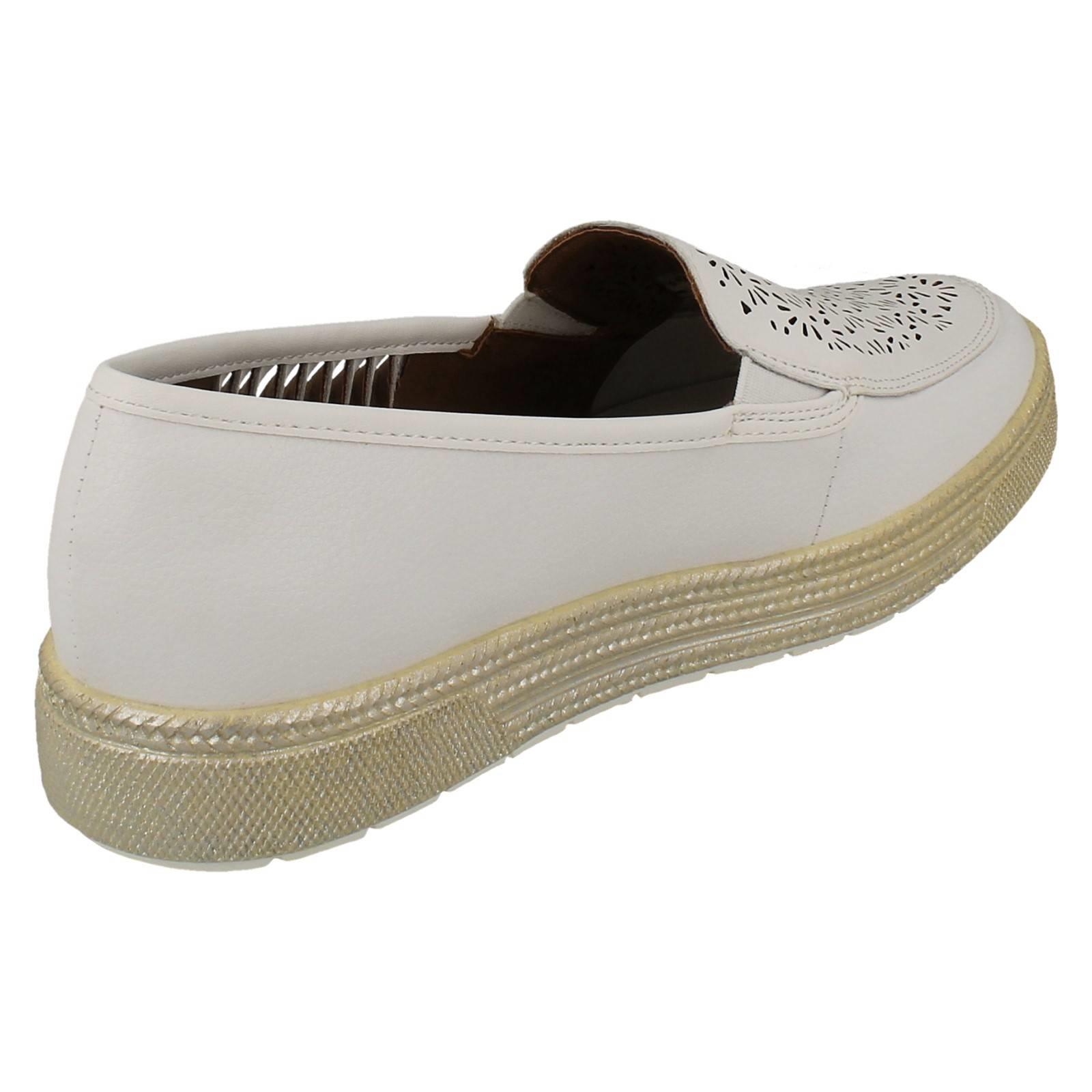 Ladies Remonte Cutout Shoe - D1F06 - Picture 4 of 11