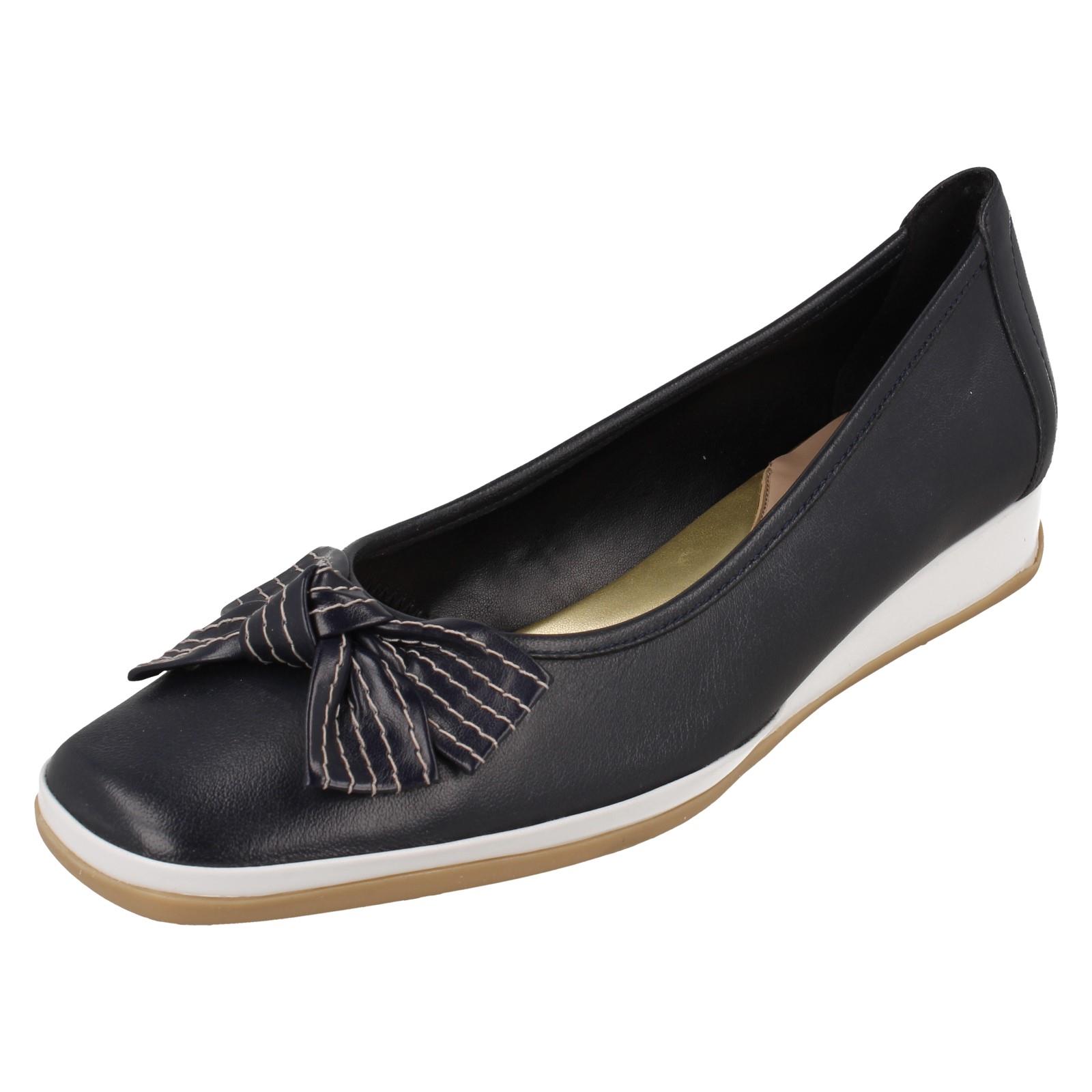 Zapatos de tacón de cuña pequeños Van-Dal para dama Barbados II - Imagen 20 de 28