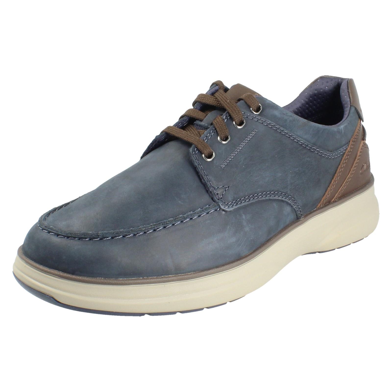 Hombre Clarks Ligero Casual Acolchada Leather Moc Zapatos Puntera Mullan Moc - Imagen 2 de 10