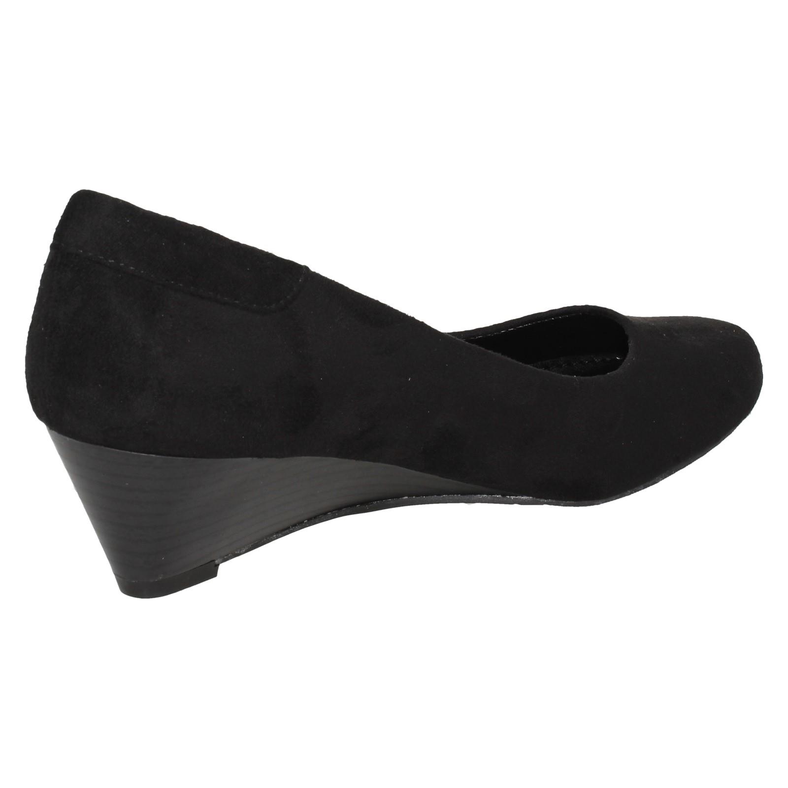 Ladies Spot On Low Wedge Court Shoes *F9R806* - Picture 9 of 37