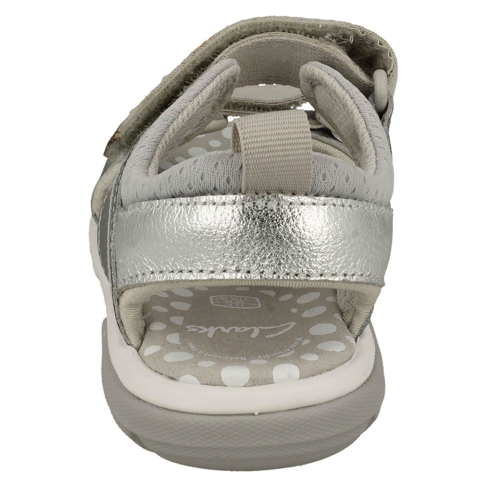 Sandalias Clarks de gancho y bucle para niños *Rocco Tide K* - Imagen 26 de 28
