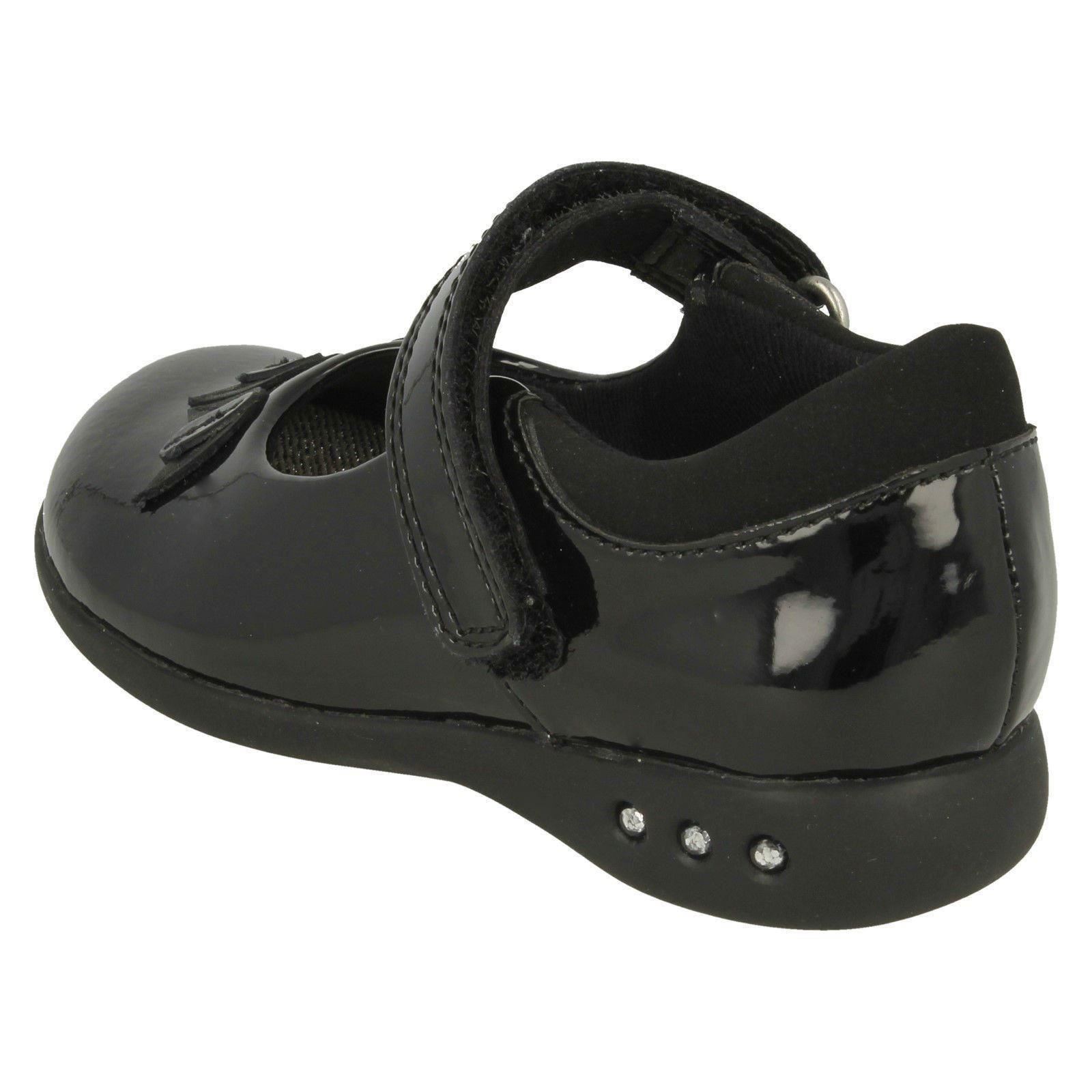clarks girls shoes