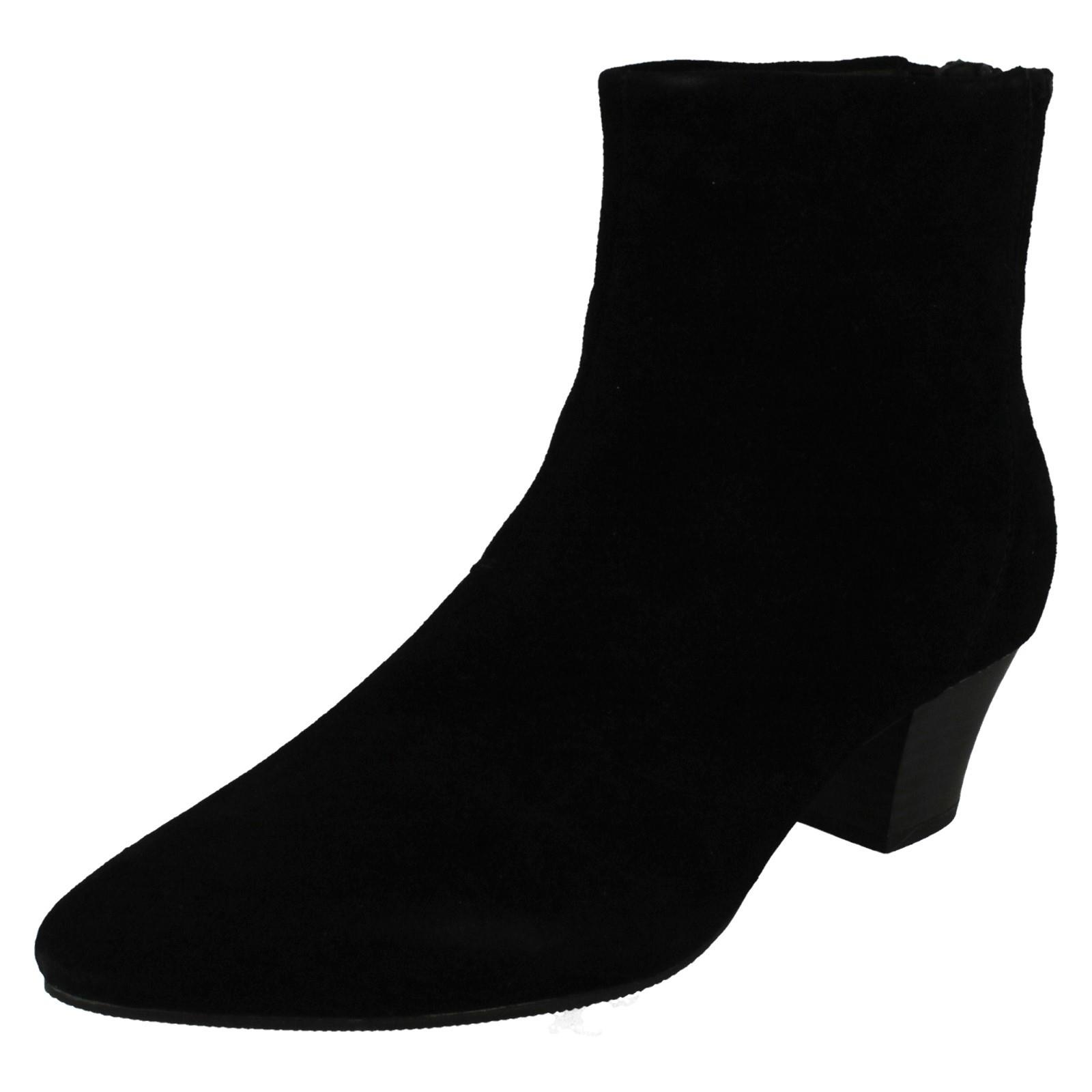 Damen Clarks Stiefeletten mit Absatz "Teresa Boot" - Bild 2 von 10