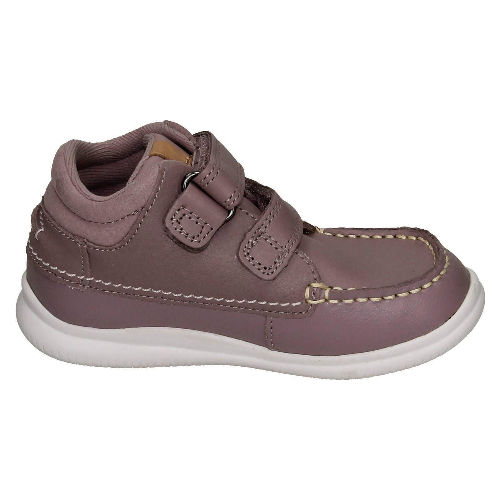 Infantes Niños Clarks Gancho y Lazo Cuero y Textil Botines Cresta Tuktu 19 - Imagen 16 de 19