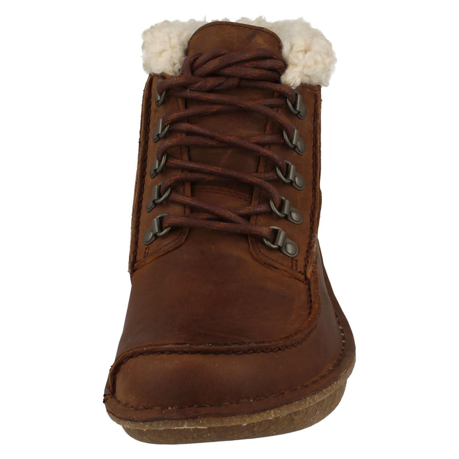 Top de las Señoras Clarks Piel Clarks Señoras botas al Tobillo Funny Girl 11e066 Top de las Señoras Clarks Piel Clarks Señoras botas al Tobillo Funny Girl 11e066