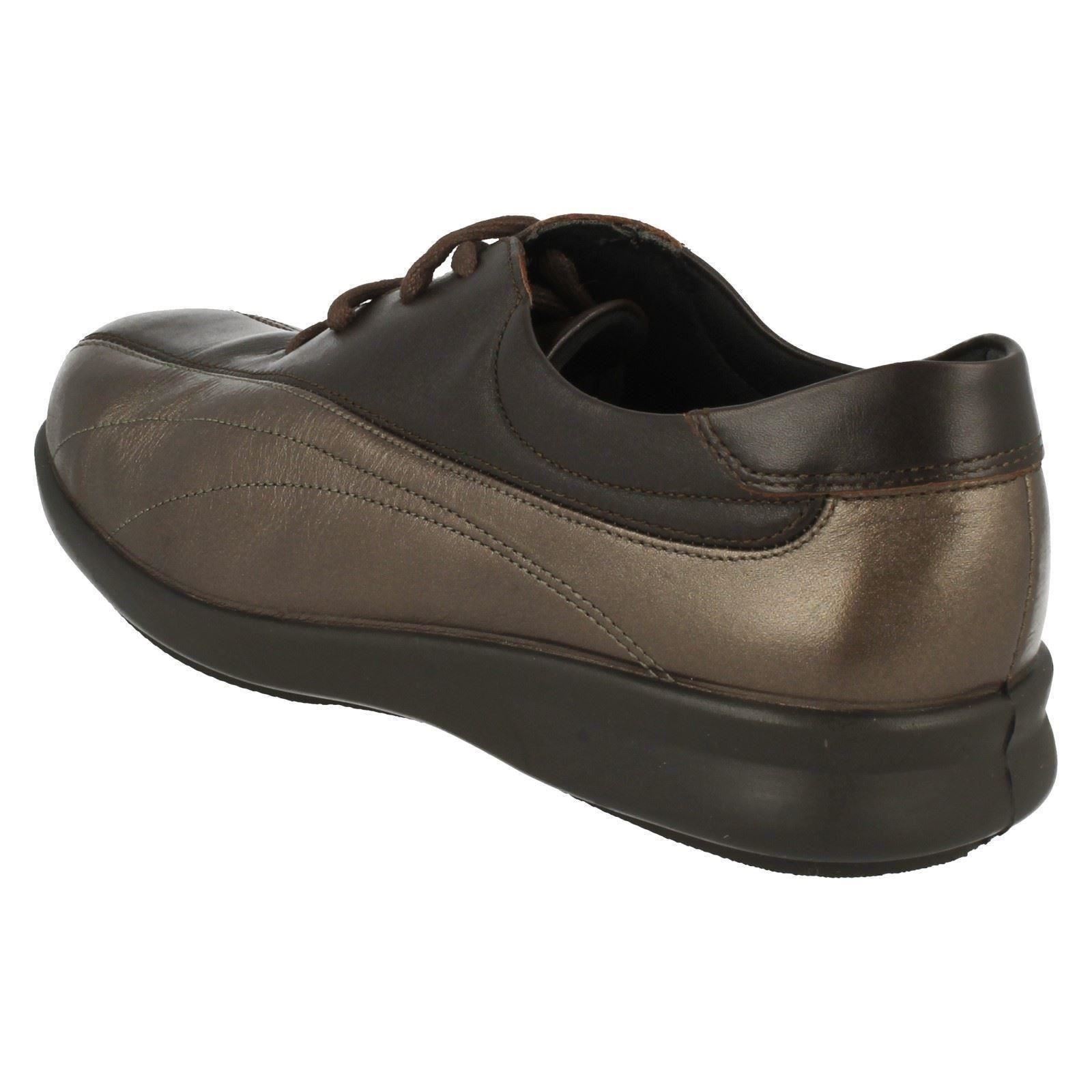 Donna Vestibilità B Larga Rosie Con Scarpe Easy Lacci Crnqtr