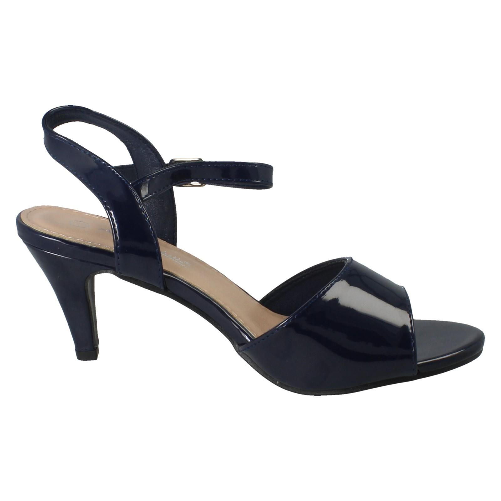 Sandalias de tacón formales de ajuste ancho con cierre de hebilla Anne Michelle para dama "F1R2114" - Imagen 43 de 46