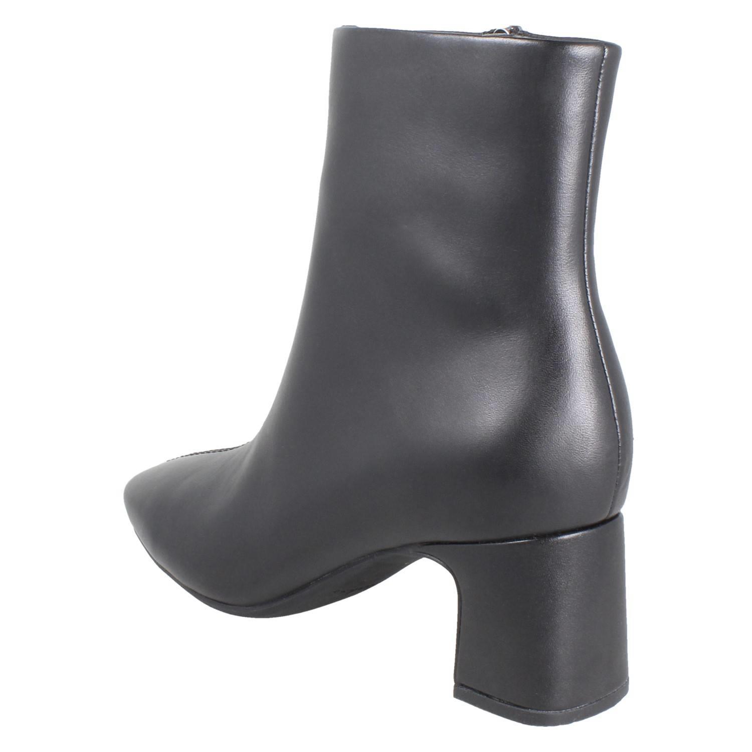 Damen Clarks Smart Leather Blockabsatz Quadratische Zehe Stiefeletten Fernie Zip - Picture 4 of 19