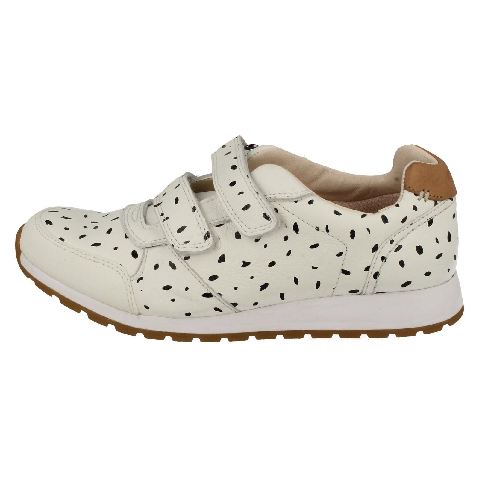Girls Clarks Hook /& Loop Trainers Zest Max
