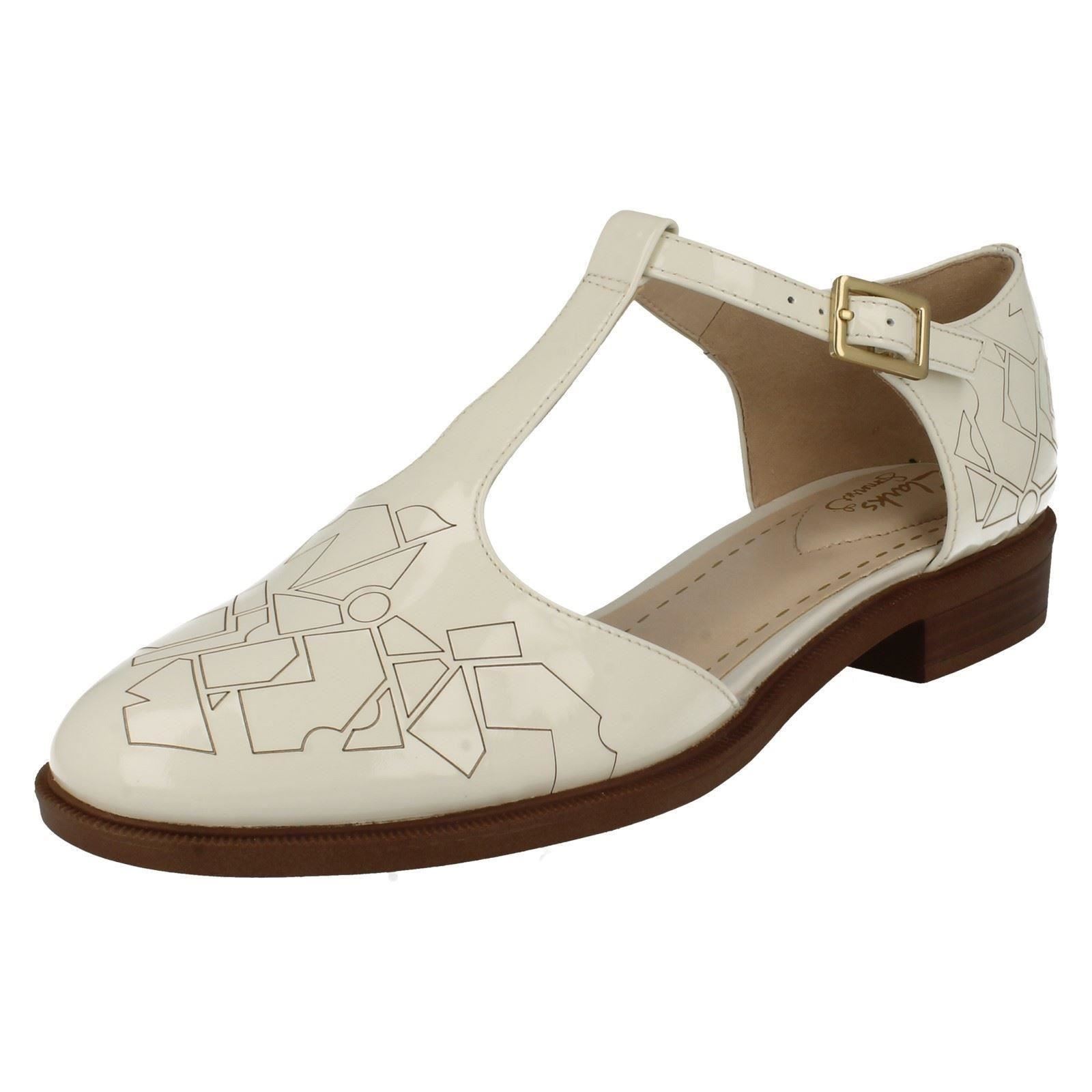 Ladies Ladies Ladies Clarks Fashion Buckle T-Bars Taylor Palm 978631 Ladies Ladies Ladies Clarks Fashion Buckle T-Bars Taylor Palm 978631