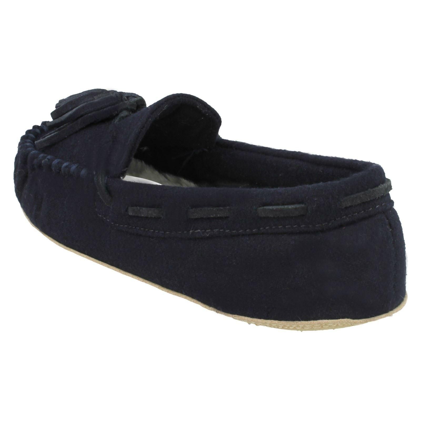clarks cozily snug slippers