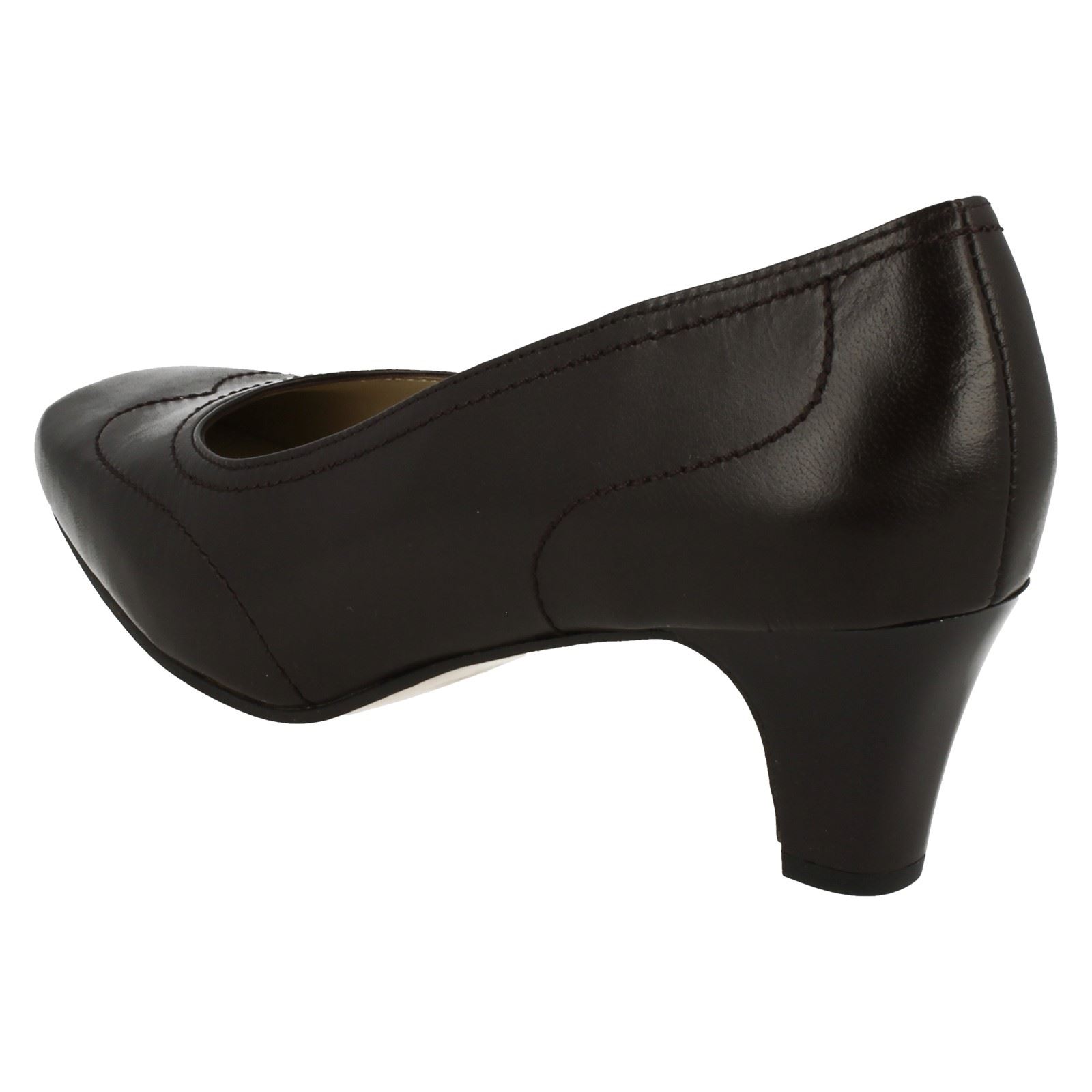 broad fitting ladies shoes