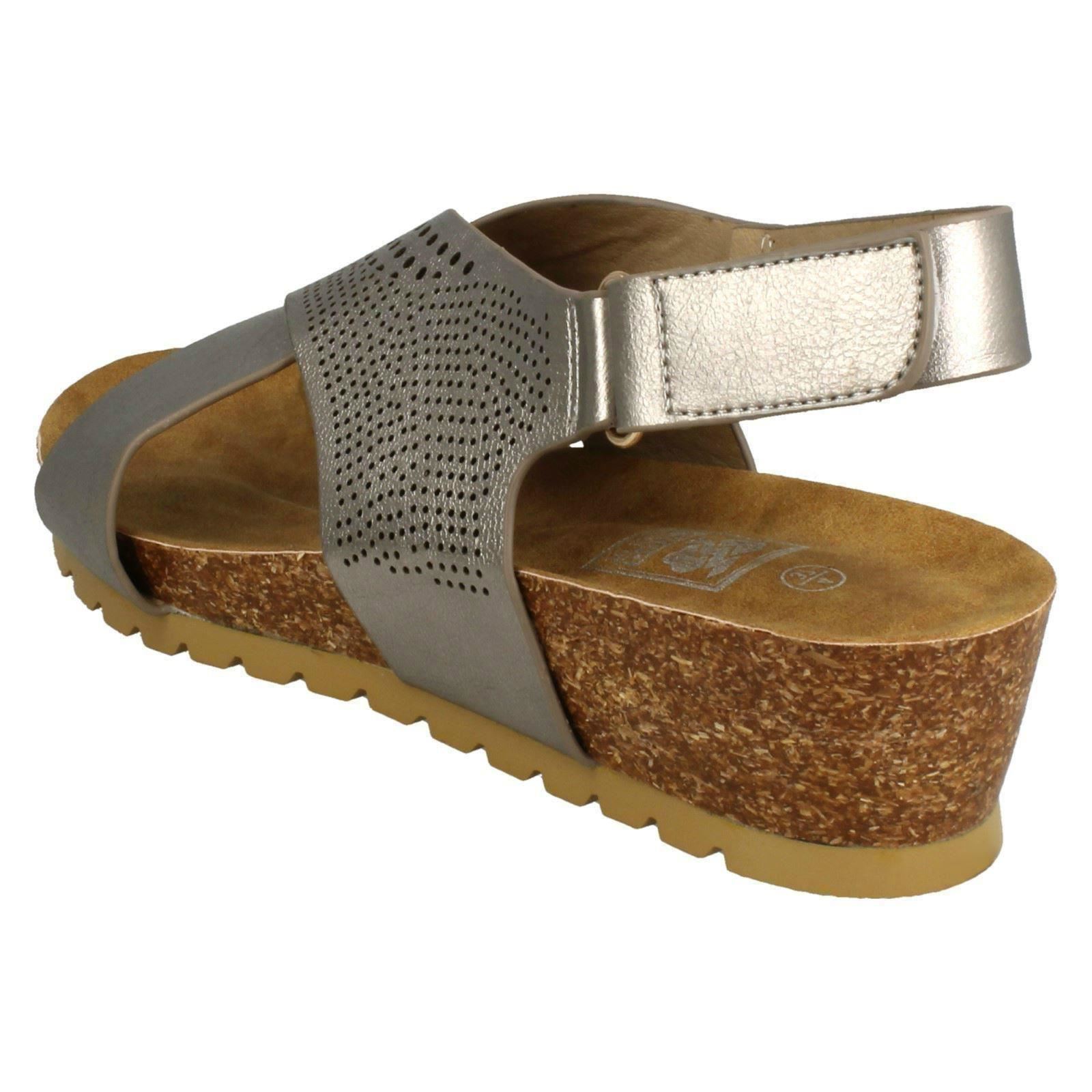 Ladies Down To Earth Mid Wedge X Strap *Sandals* - Picture 3 of 19