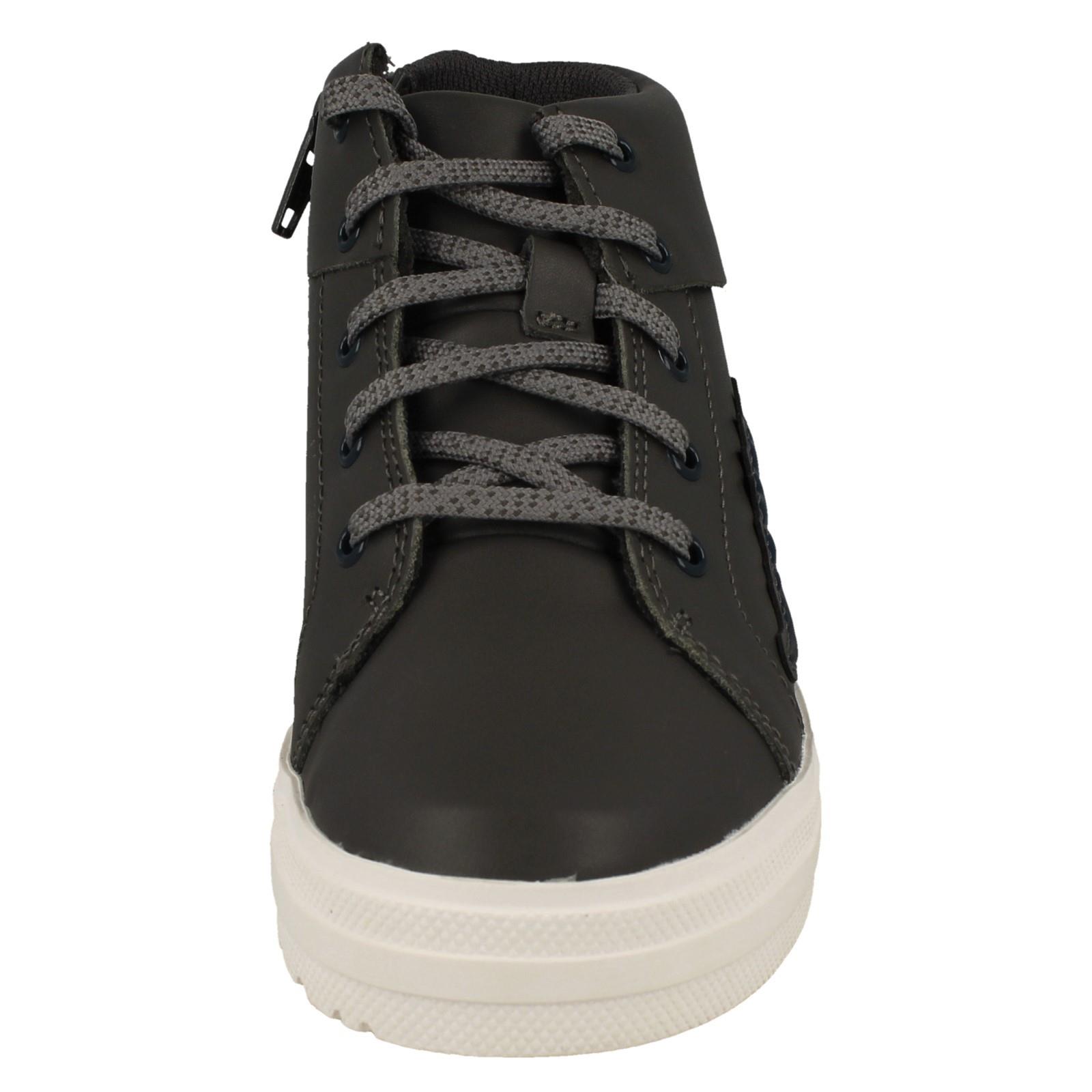 Botines informales Clarks de cuero con cremallera y cordones para niños Nova City - Imagen 9 de 28