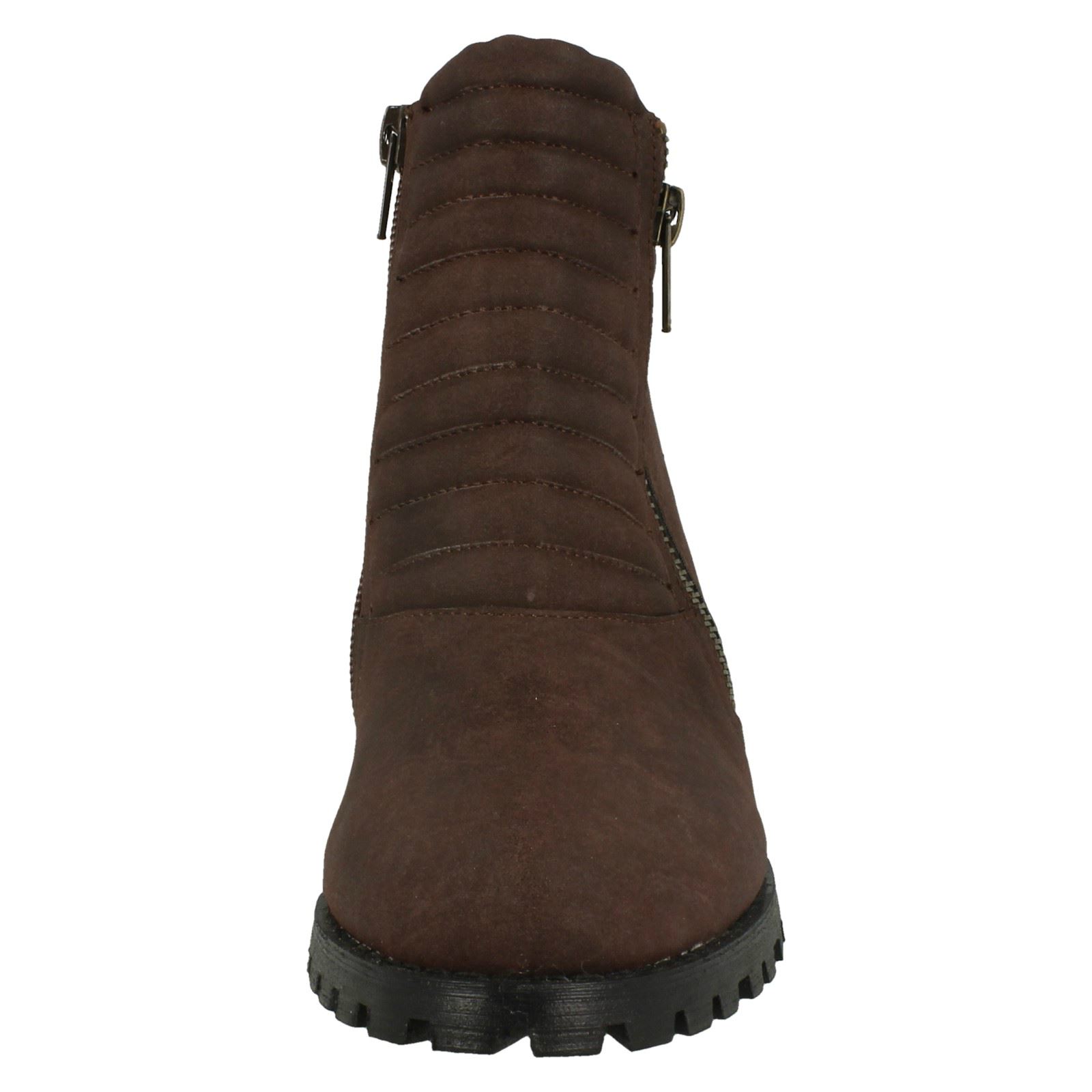 Ladies Spot On Chunky Ankle 'Boots' - Picture 18 of 19