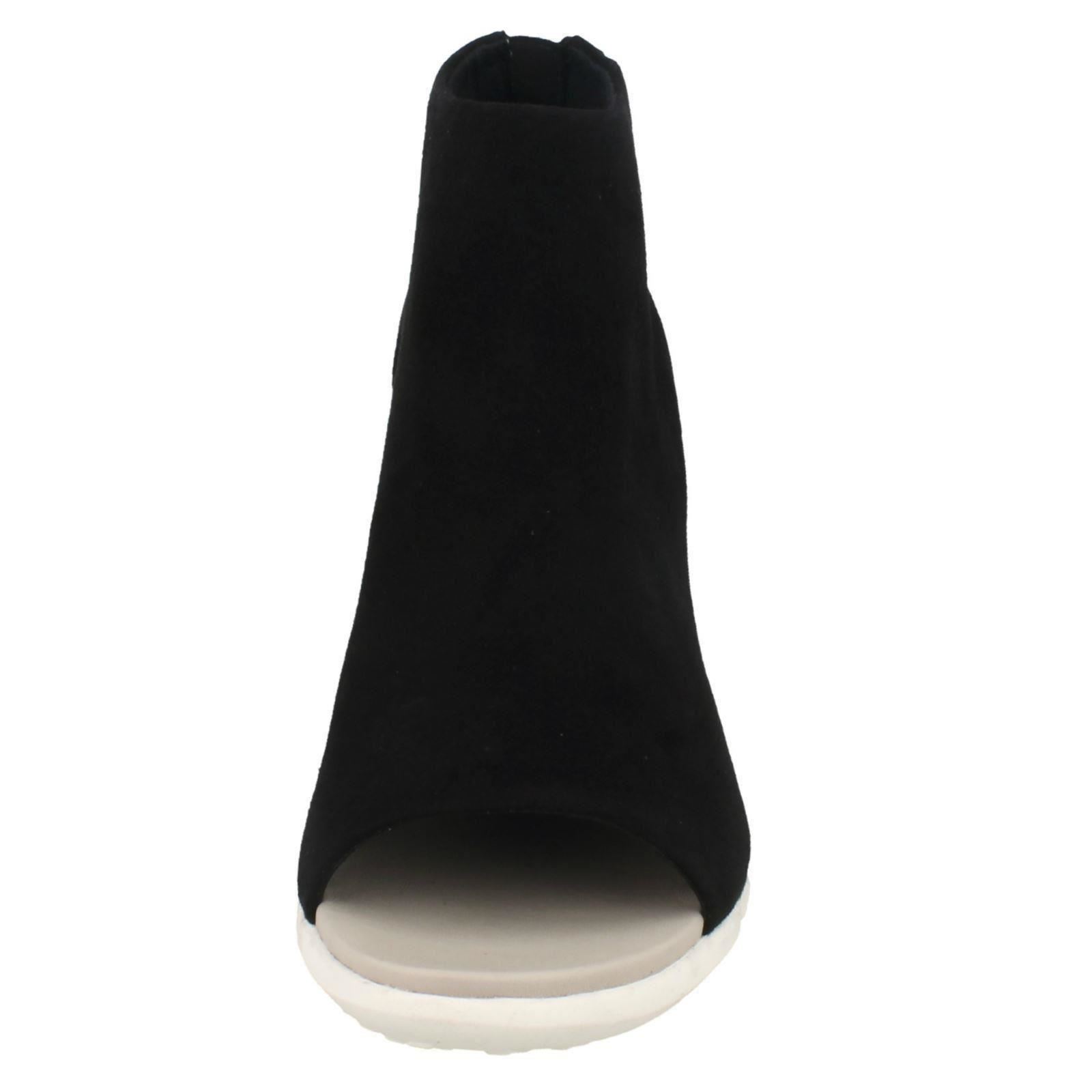 Damas Clarks Imali Peonía Peonía Peonía Peep Toe botas 8d6d35 Damas Clarks Imali Peonía Peonía Peonía Peep Toe botas 8d6d35