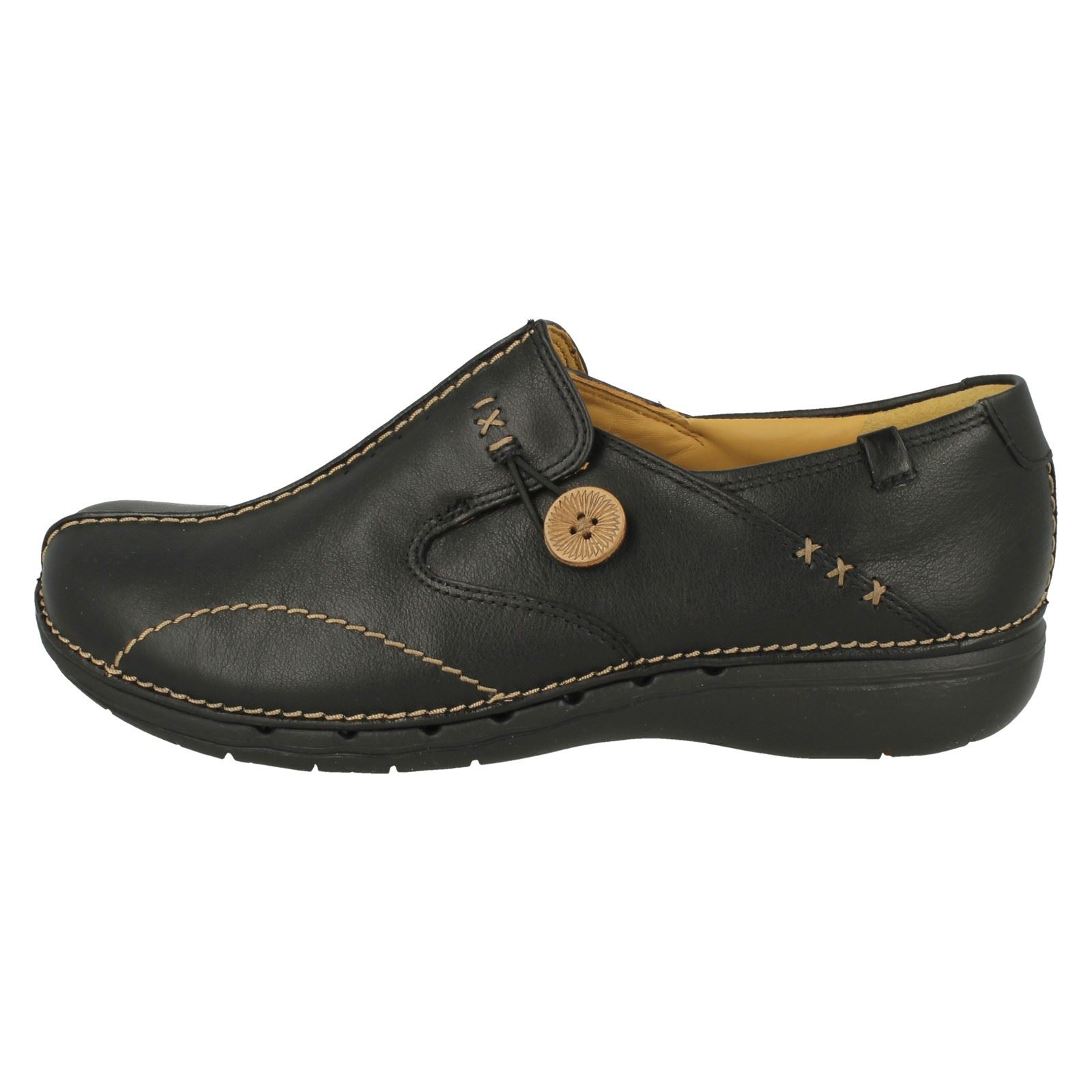 clarks structured ladies shoes