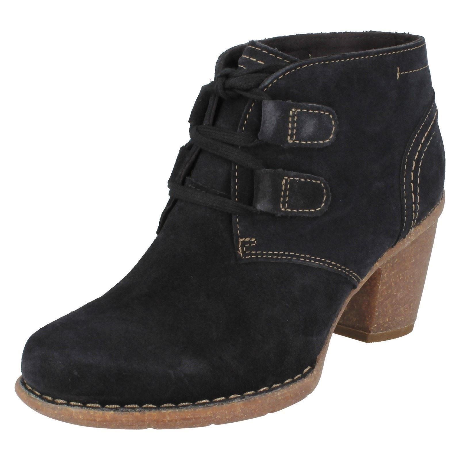 clarks carleta lyon ankle bootie
