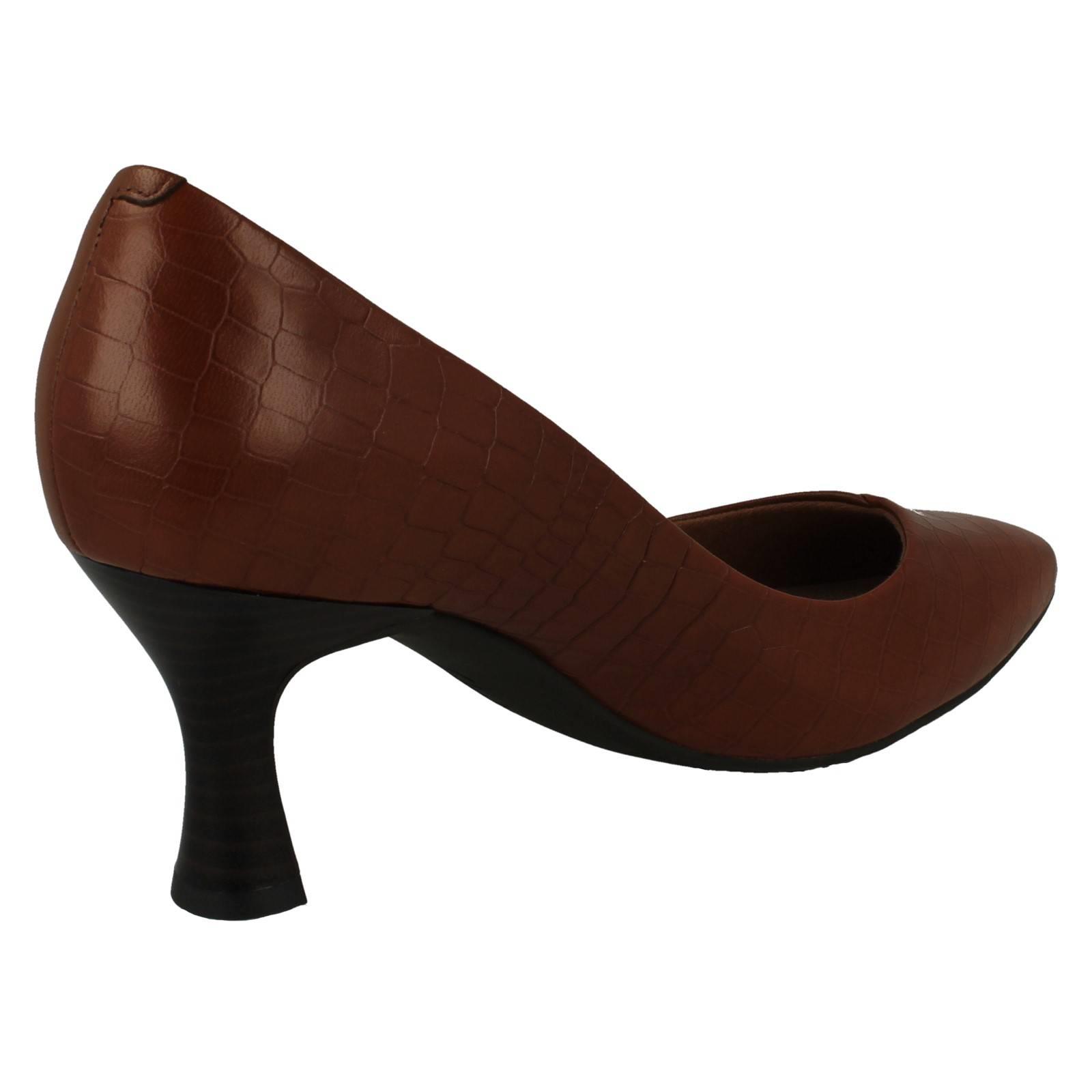 Womens Clarks Heeled Court Shoe Kataleyna Rose - Picture 4 of 10