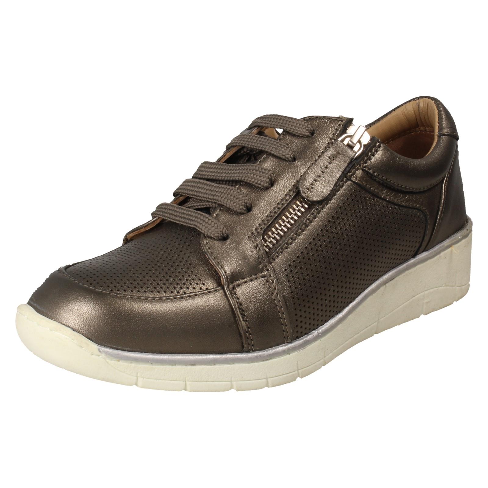 Zapatillas deportivas con cordones y cremallera lateral para dama Ivy - Imagen 2 de 19
