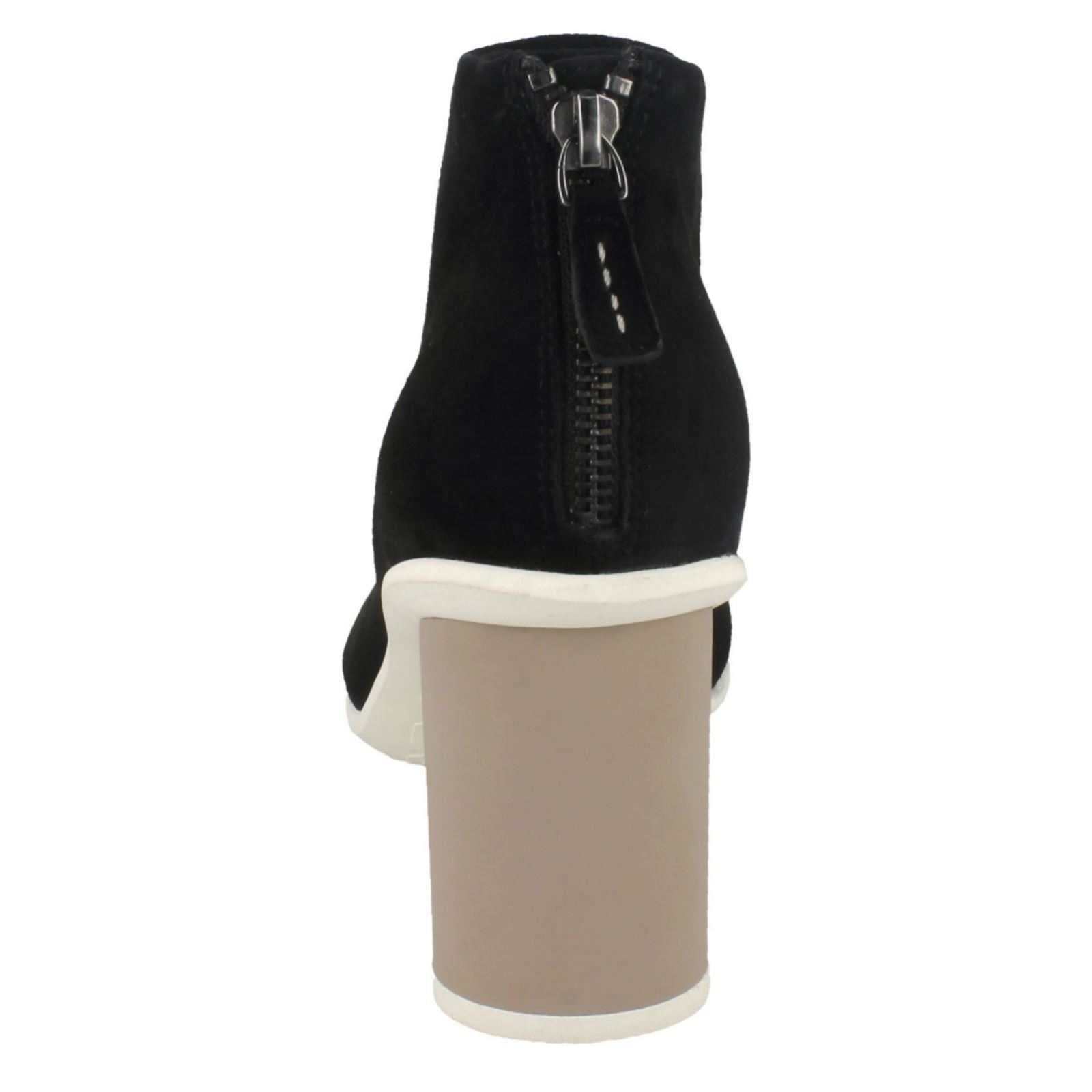 Damas Clarks Imali Peonía Peonía Peonía Peep Toe botas 8d6d35 Damas Clarks Imali Peonía Peonía Peonía Peep Toe botas 8d6d35