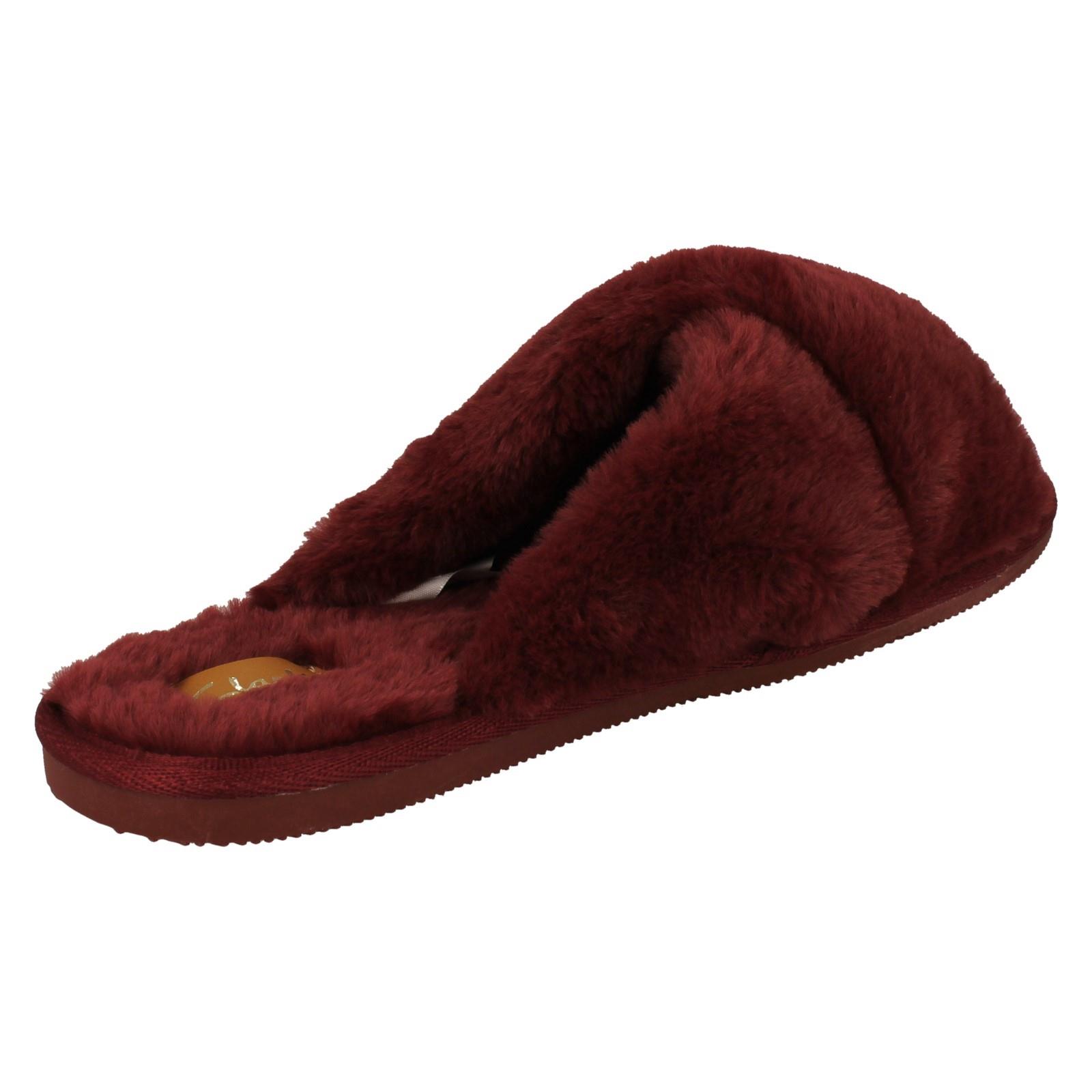 Zapatillas de mula informales Clarks con detalle cruzado Dream Lux para dama - Imagen 15 de 28