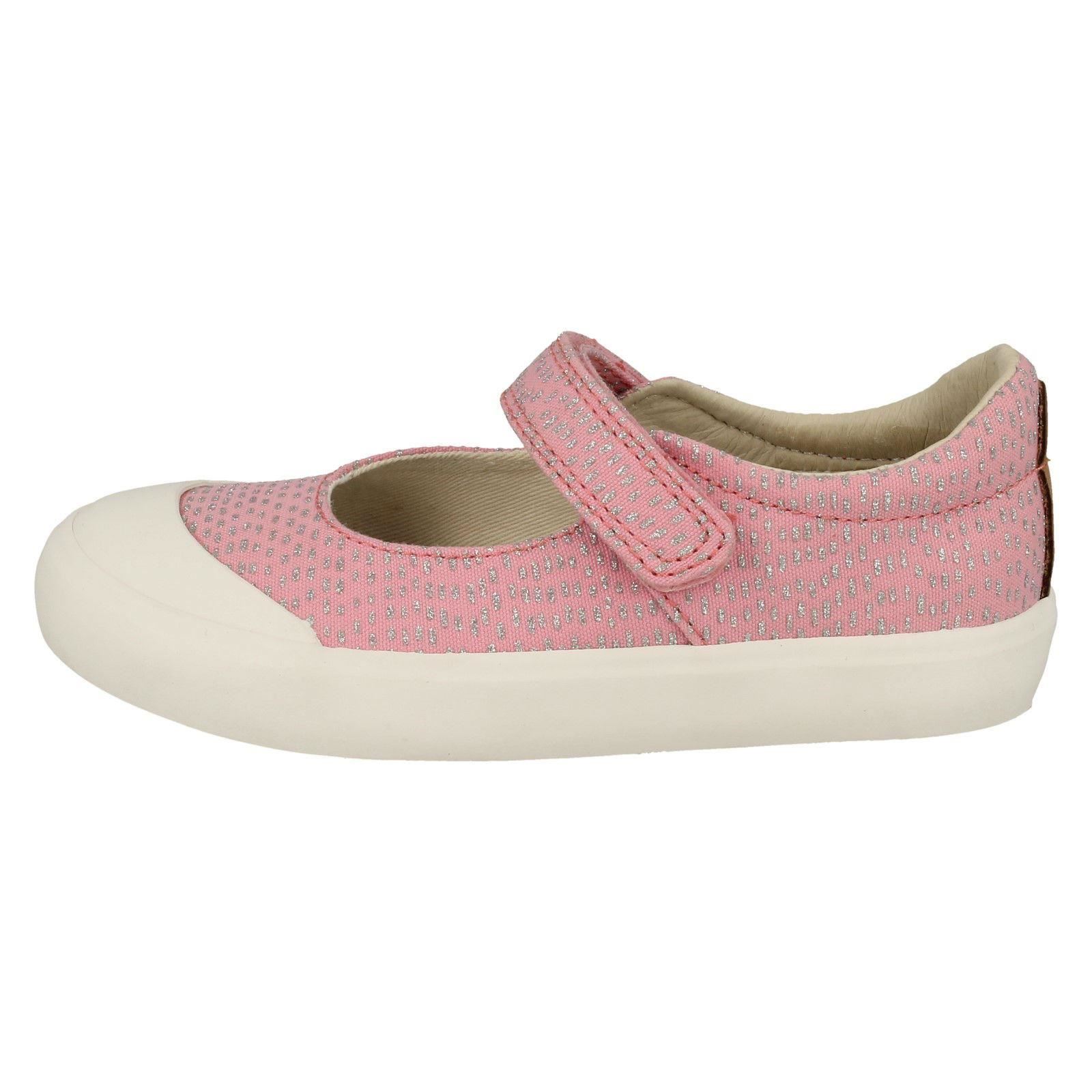 clarks clearance buzz