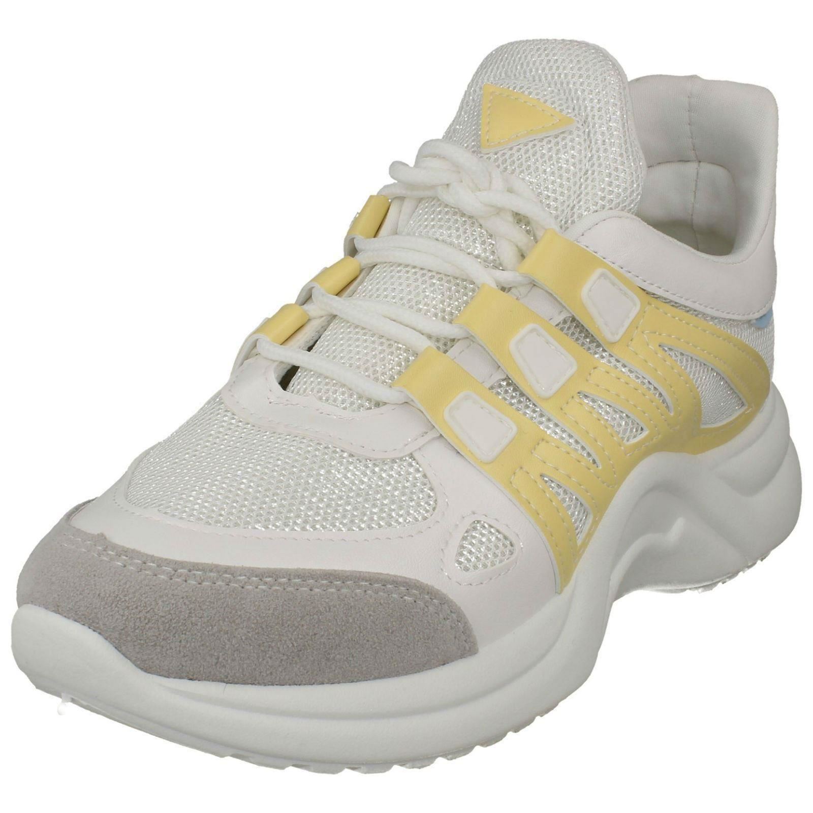 Entrenadores deportivos cómodos con cordones Reflex para dama - Imagen 2 de 19