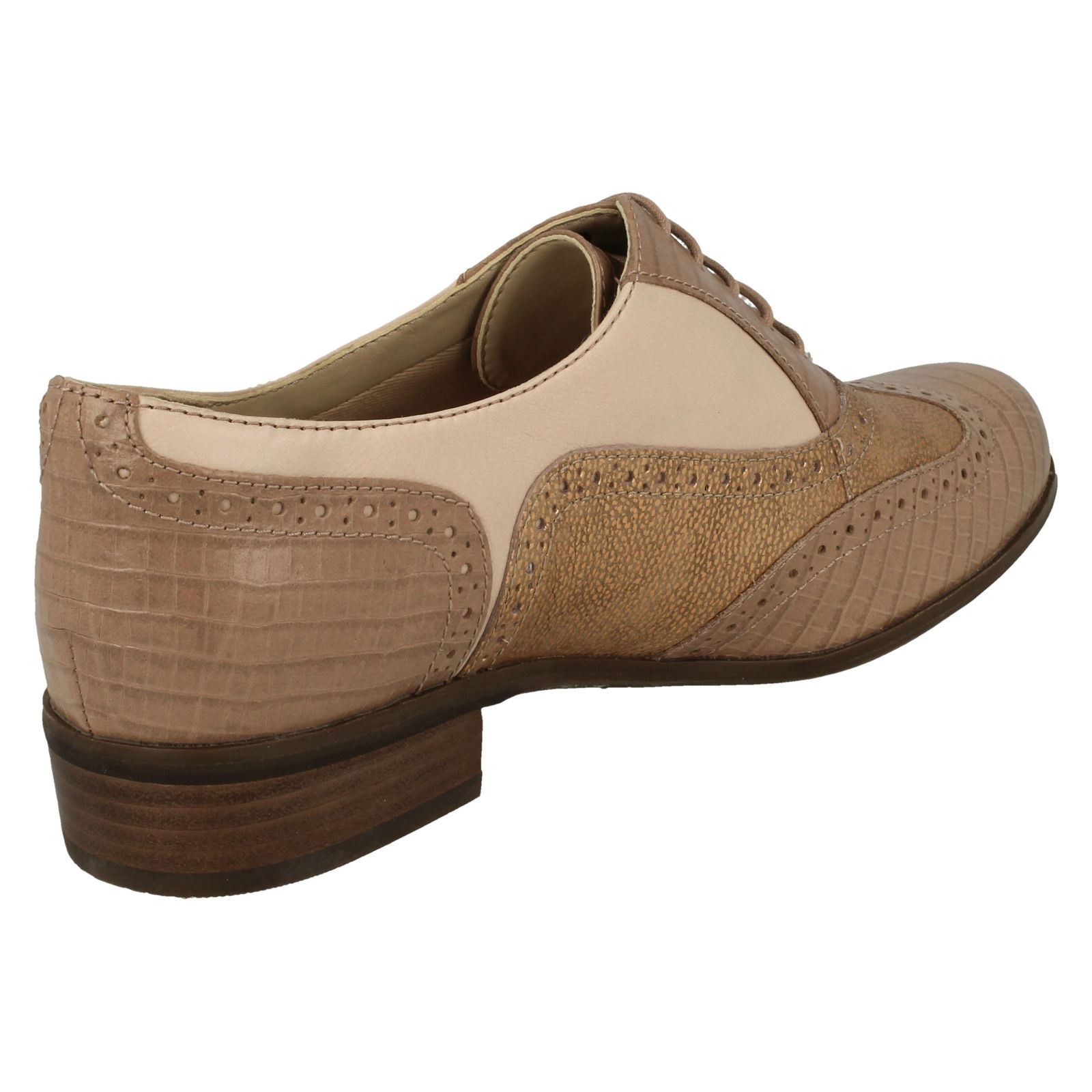 Ladies Clarks Brogue Shoes *Hamble Oak* - Picture 117 of 154