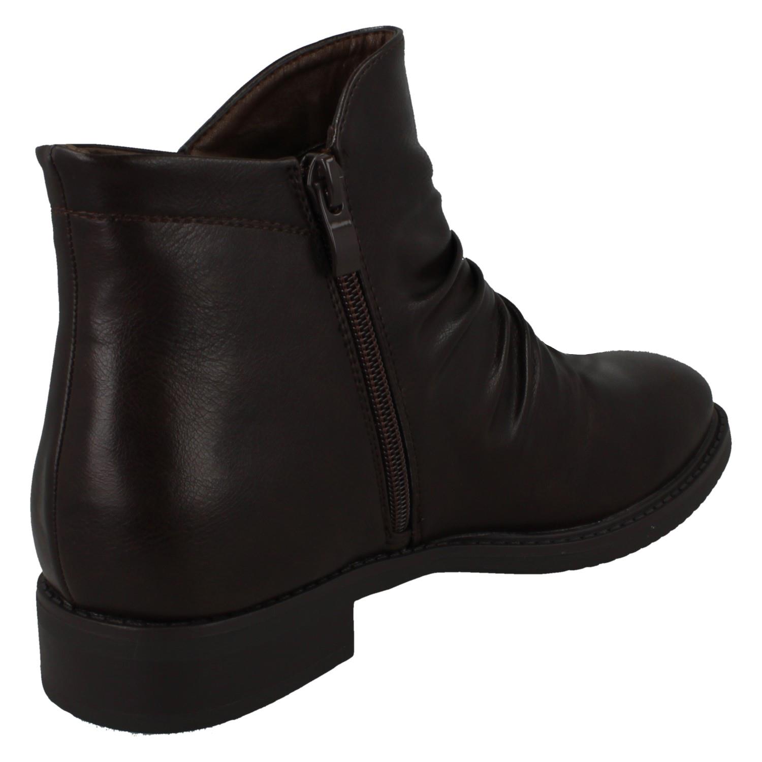 Ladies Spot On Low Heel Rouched Ankle Boot F51031 - Picture 15 of 19