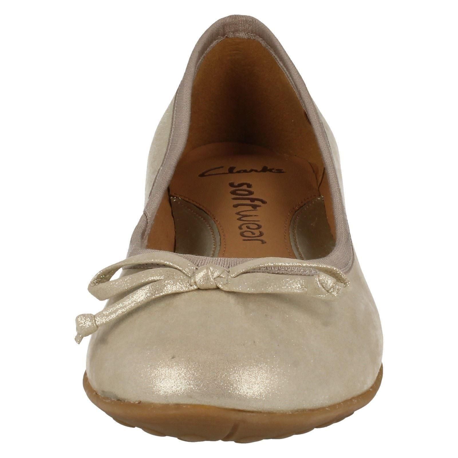clarks softwear ballerina