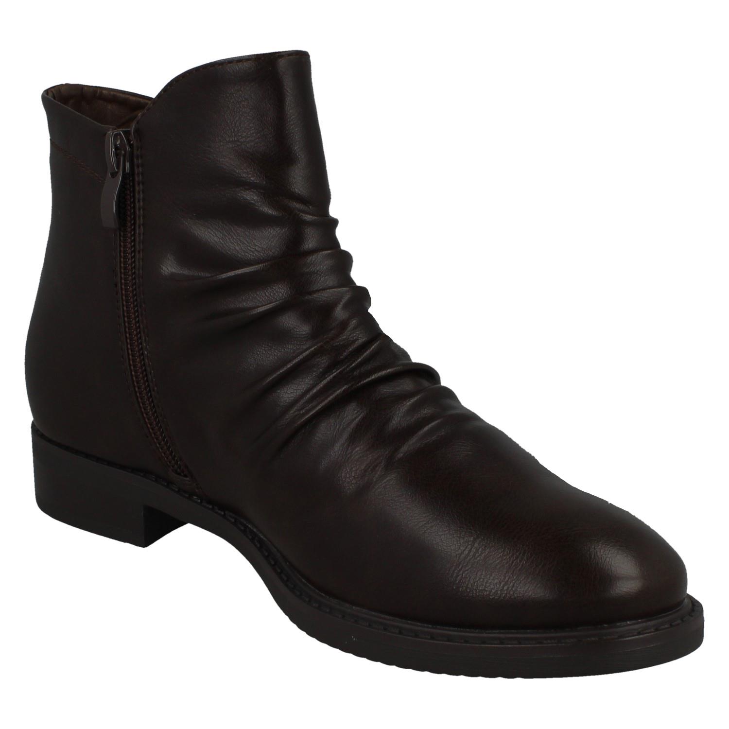 Ladies Spot On Low Heel Rouched Ankle Boot F51031 - Picture 17 of 19