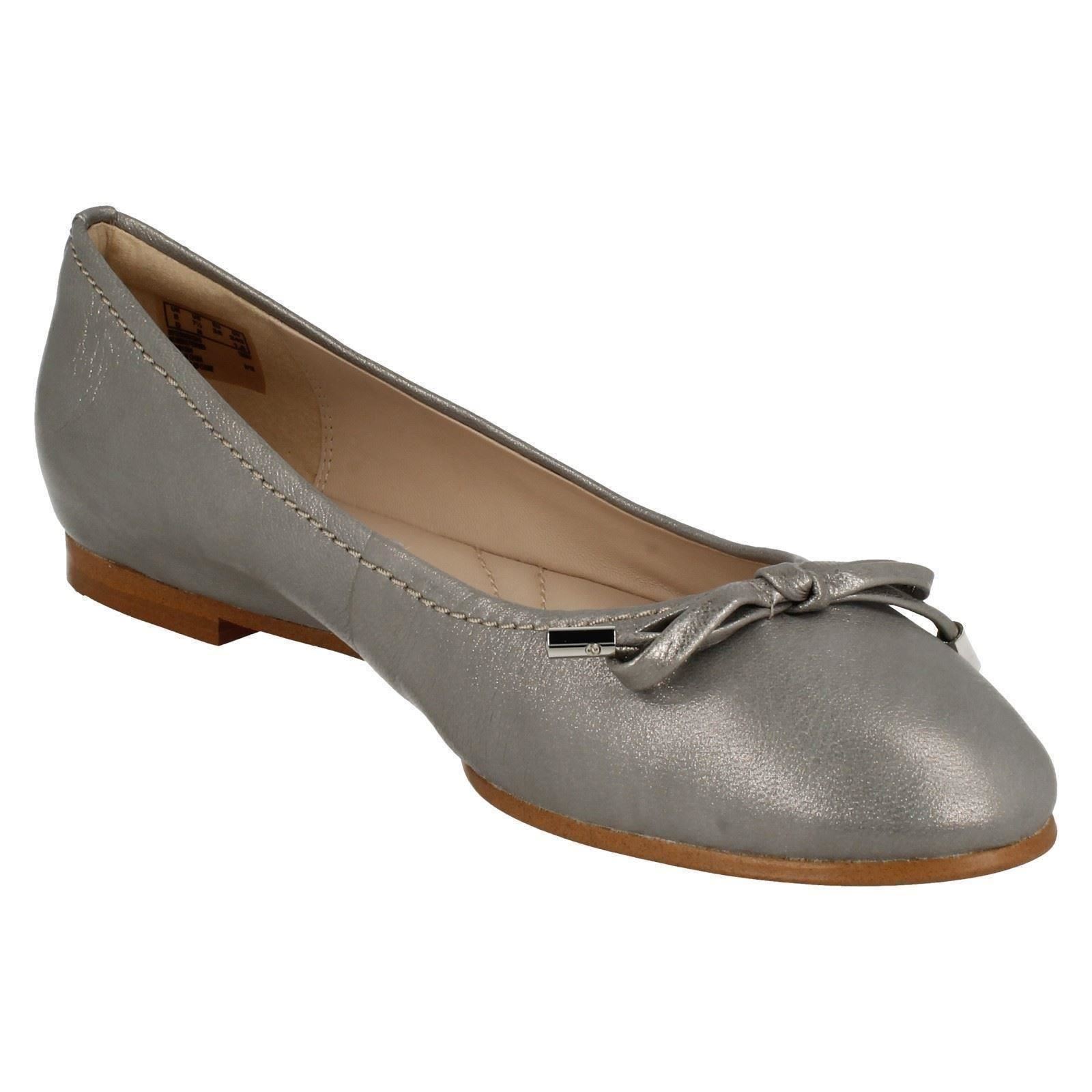 Ladies Clarks Grace Lily Flat Dolly Shoes eBay