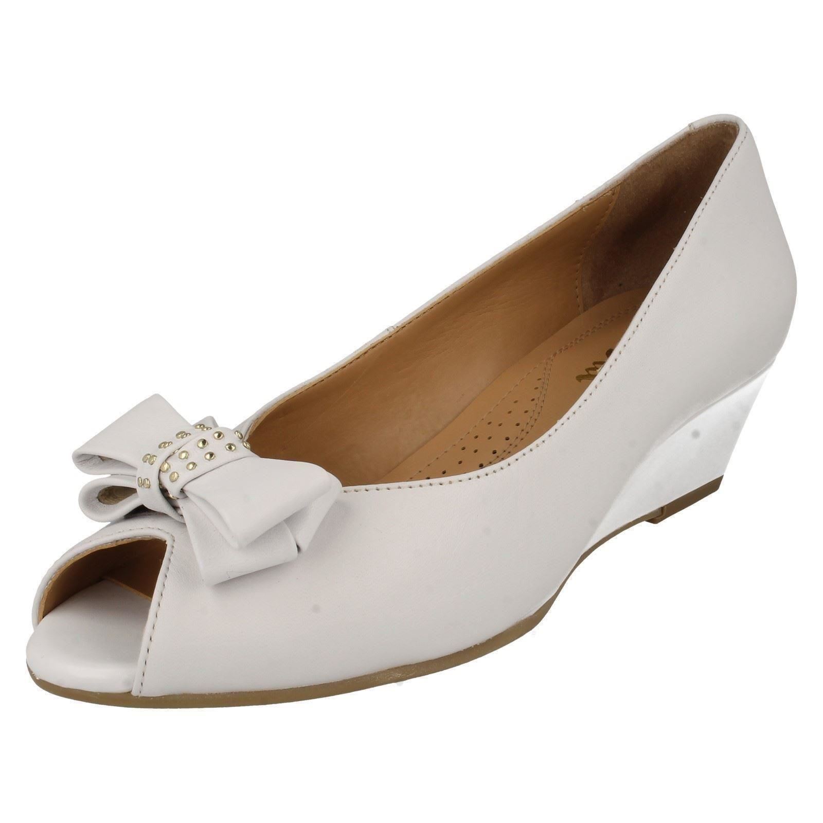 van dal peep toe wedge shoes