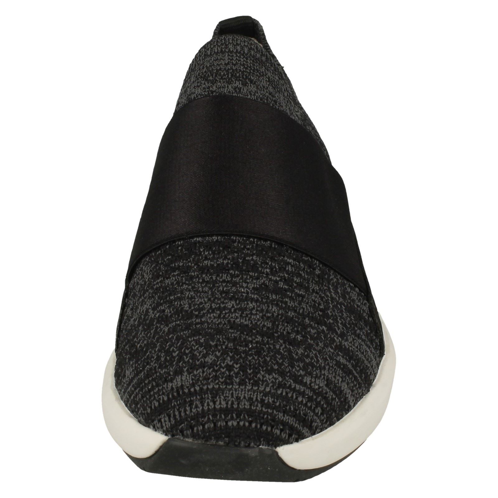 Ladies Clarks Un Rio Knit Elasticated Strap Detailed Trainers - Picture 6 of 19