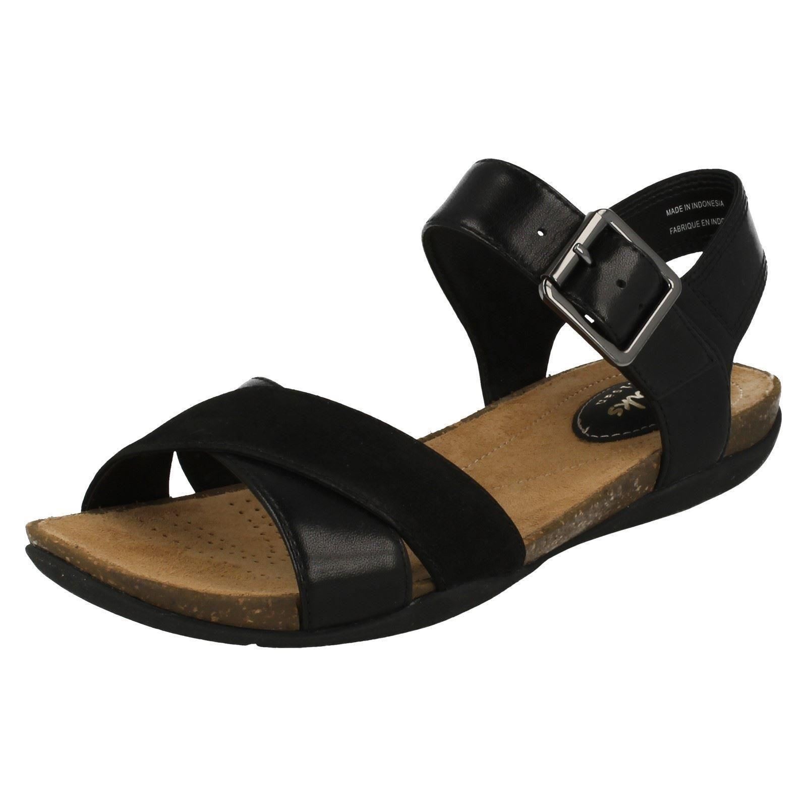 clarks ladies sandals