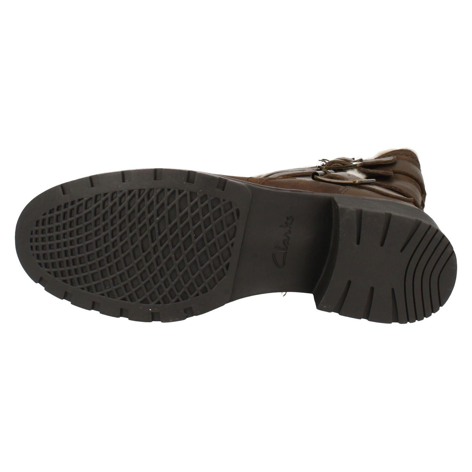Descuento Descuento Descuento de la marca Botas Estilo Casual Damas Clarks Orinoco floración de utilidad 91a078 Descuento Descuento Descuento de la marca Botas Estilo Casual Damas Clarks Orinoco floración de utilidad 91a078