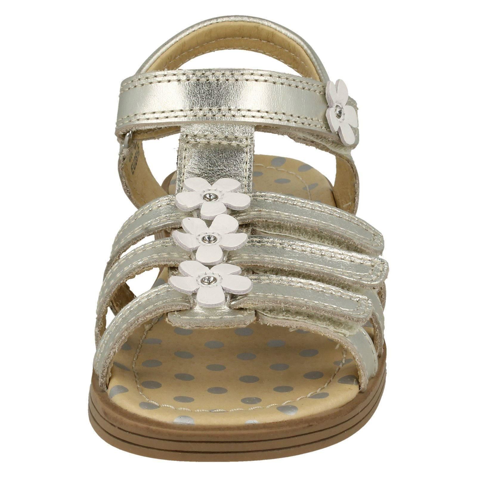 Girls Startrite Stylish Flower Detailed Sandals Picnic - Picture 14 of 19