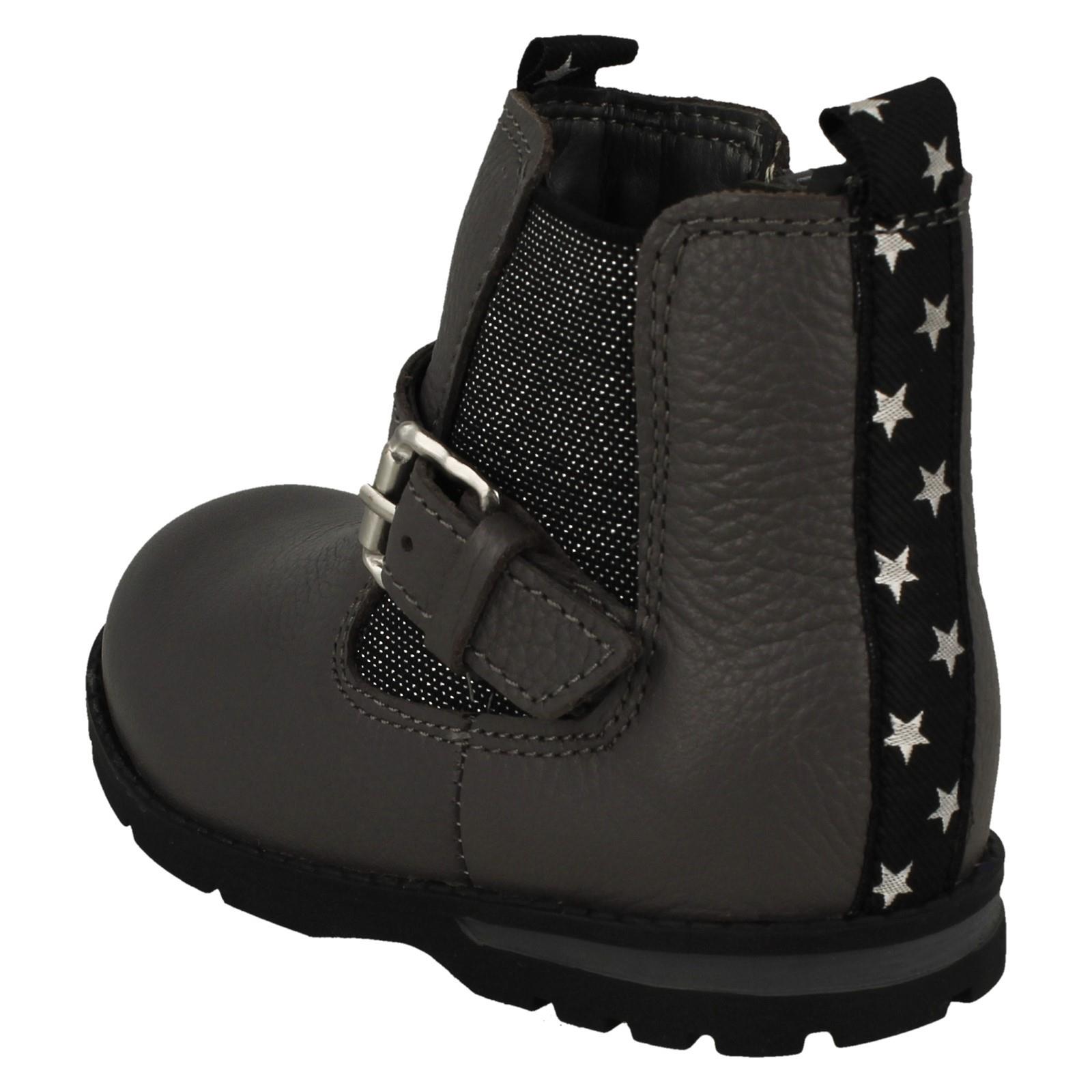 Girls Clarks Stylish Buckle Detailed Heeled Ankle Boots Dabi River T - Picture 13 of 19