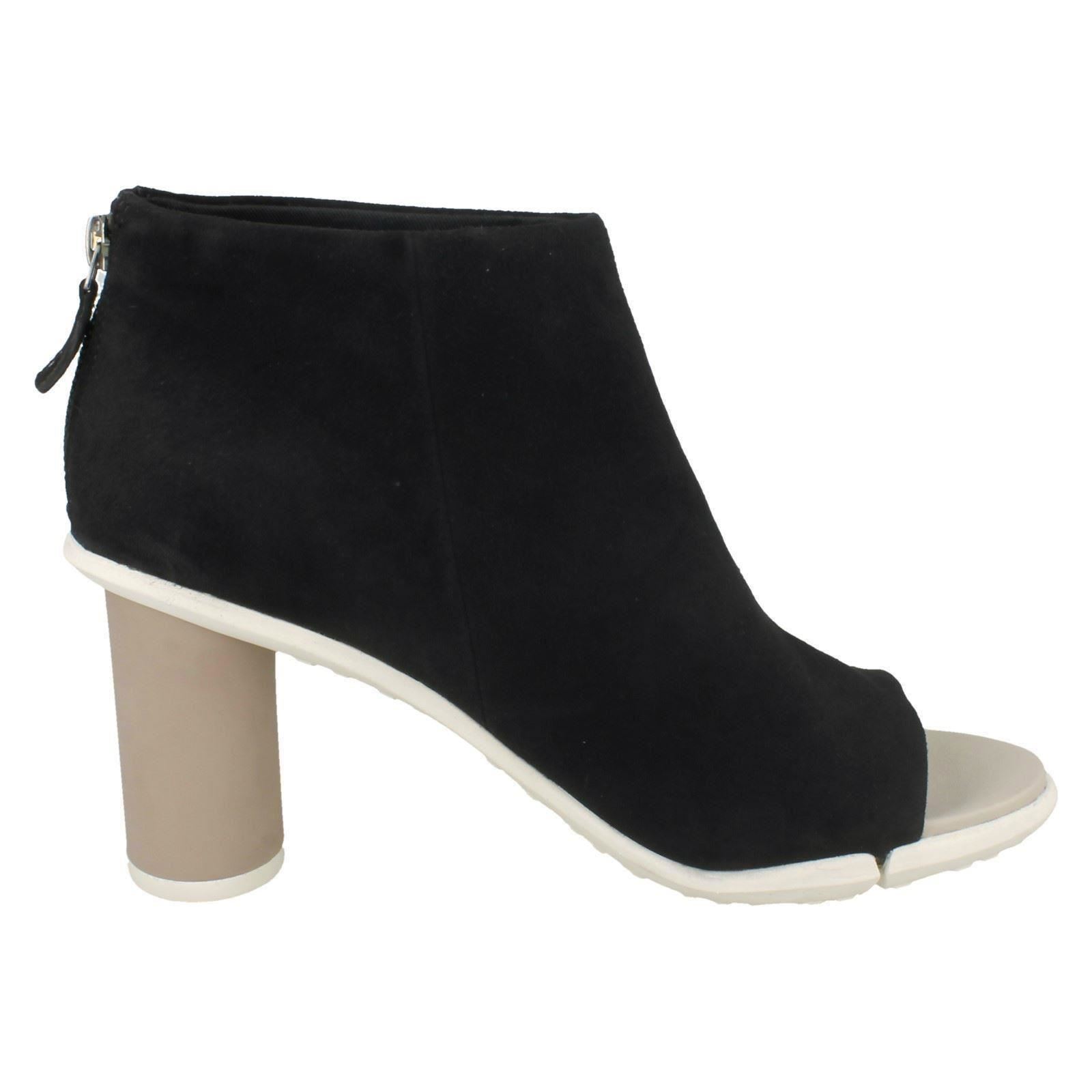 Damas Clarks Imali Peonía Peonía Peonía Peep Toe botas 8d6d35 Damas Clarks Imali Peonía Peonía Peonía Peep Toe botas 8d6d35