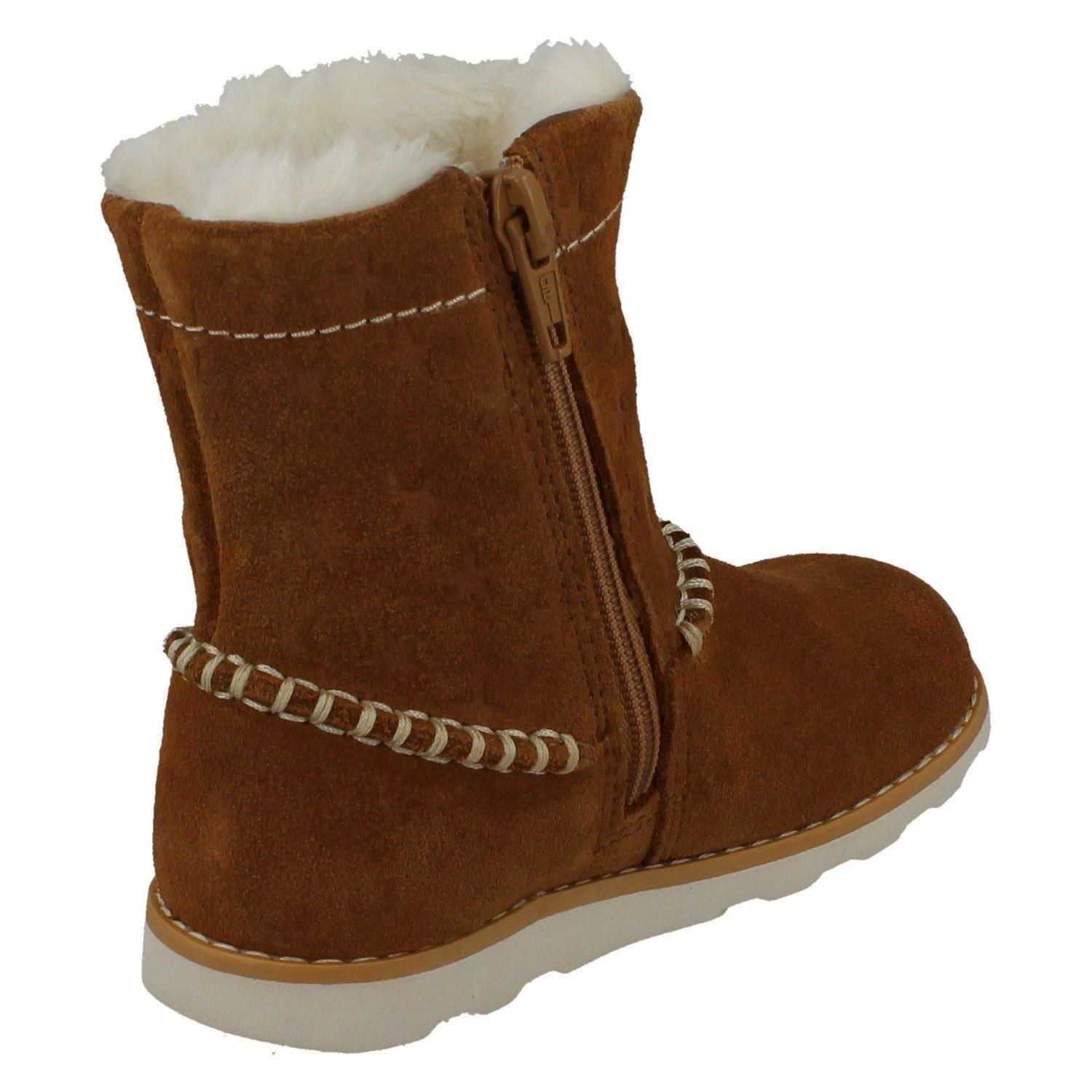 Niñas Clarks Informales con Cremallera Calentadas Botas Corona Piper - Imagen 26 de 28